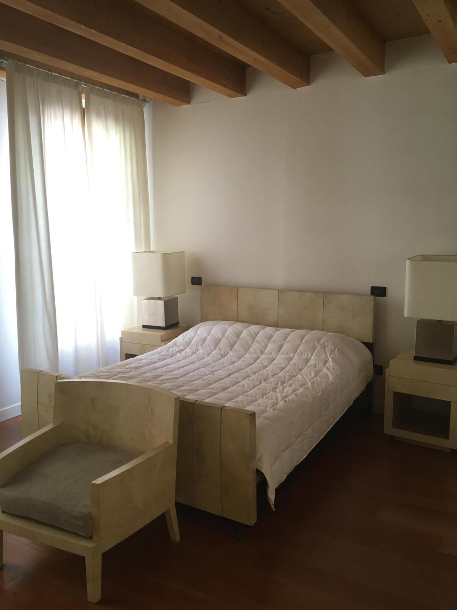 Double Room with Private Bathroom - Photo 7