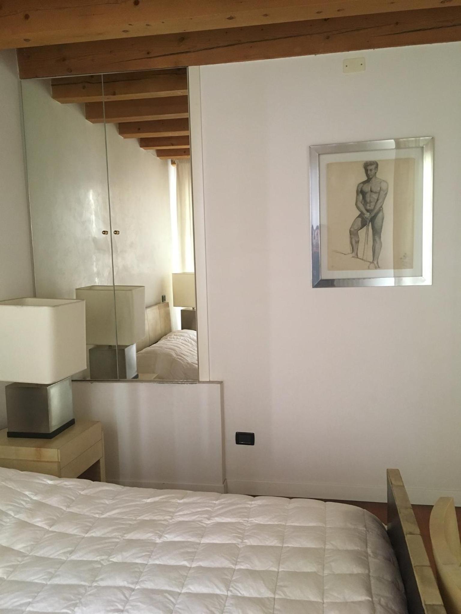 Double Room with Private Bathroom - Photo 16