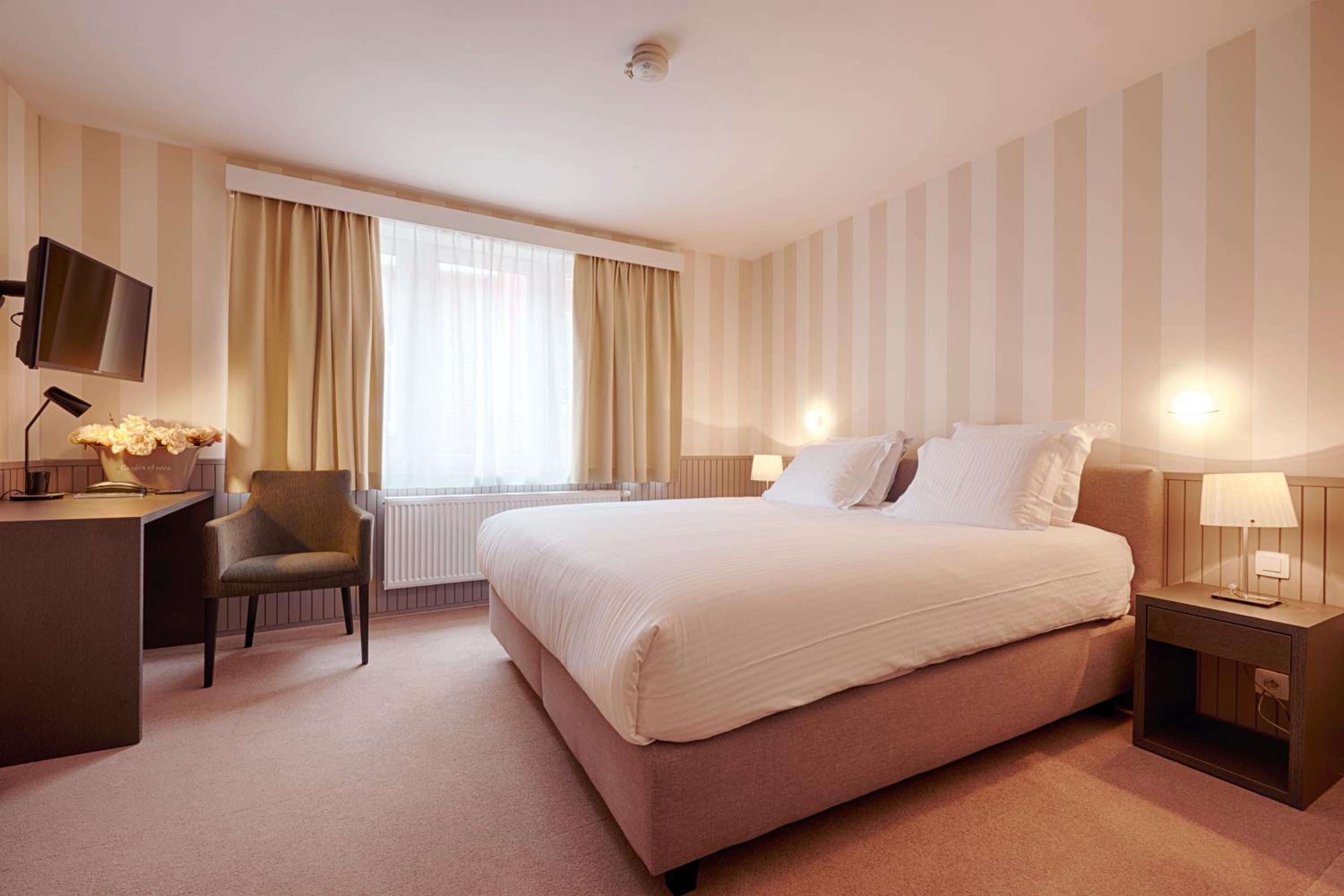 Deluxe Double Room - Photo 1