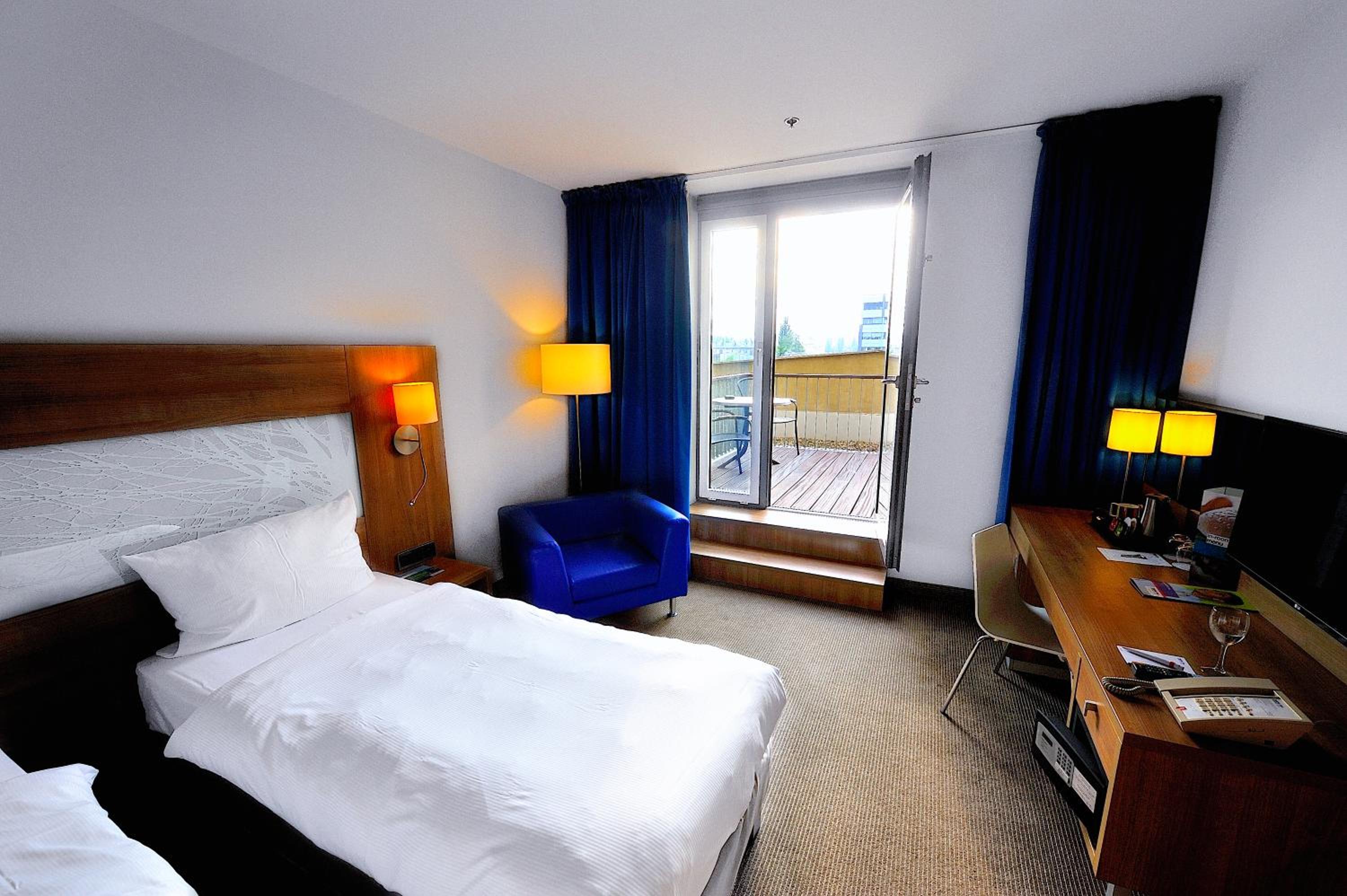 Double Or Twin Room With Balcony photo 2