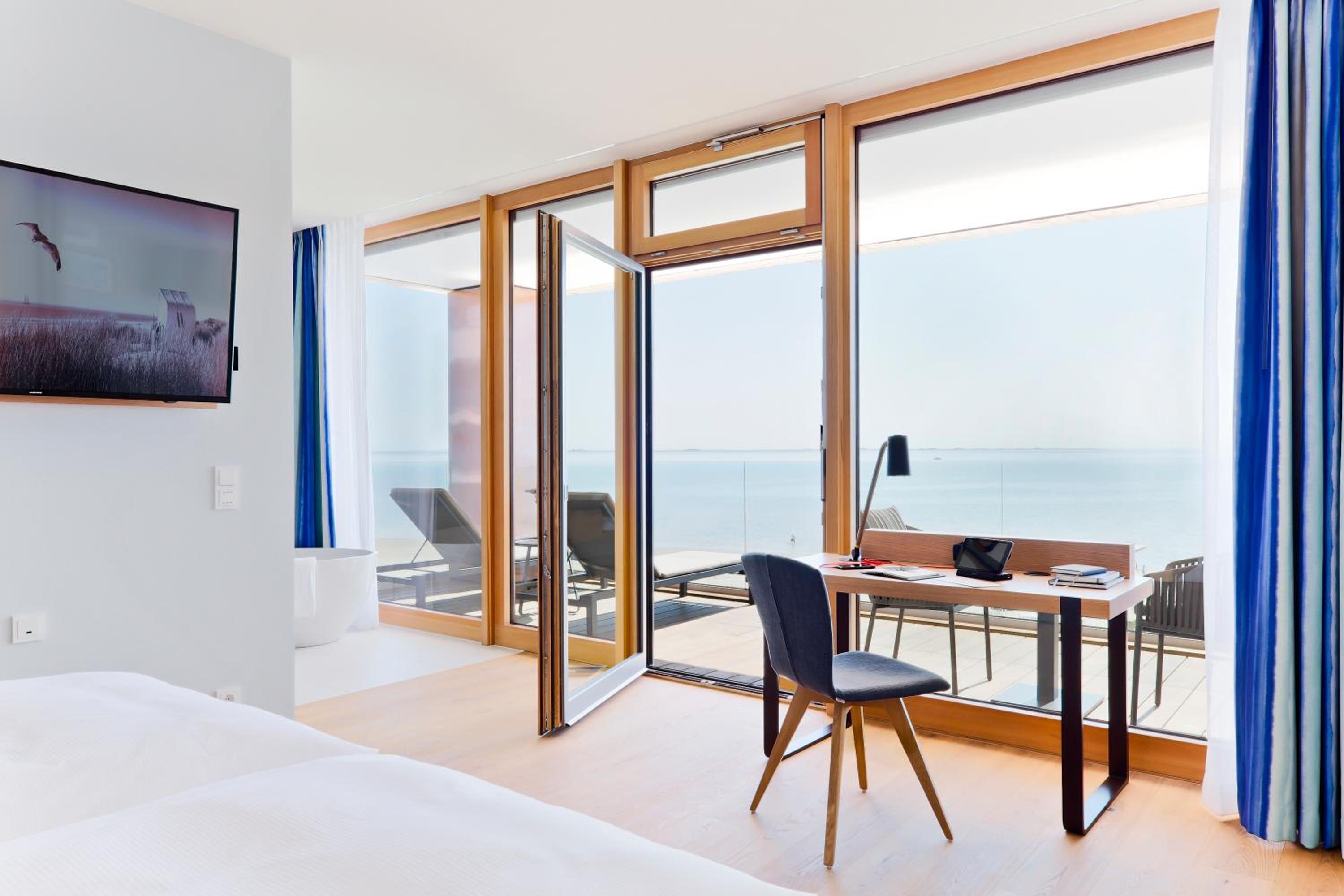 Suite with Sea View photo 1
