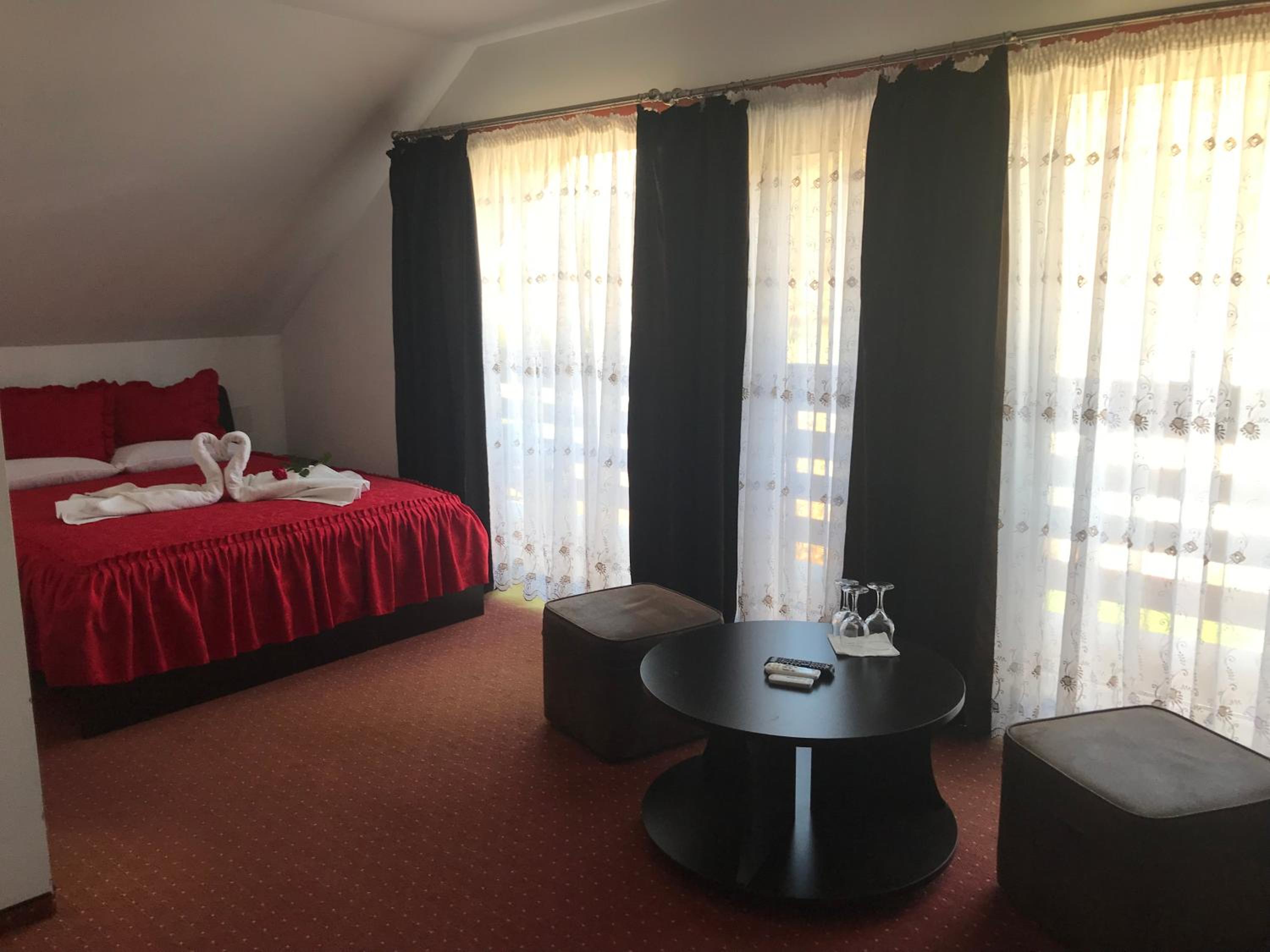 King Room with Spa Bath - Photo 5