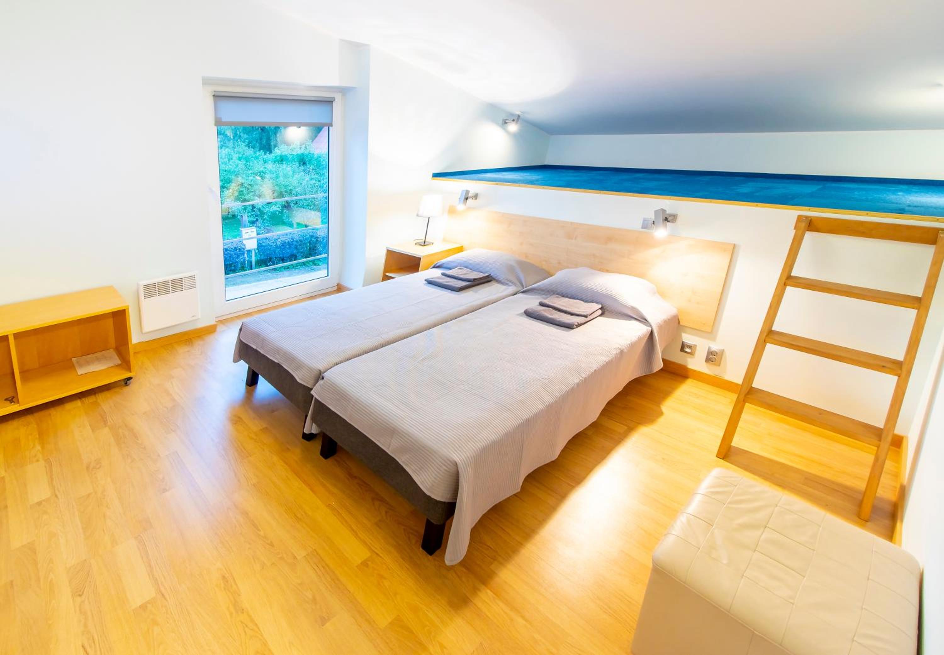 Twin Room with Private Bathroom photo 1