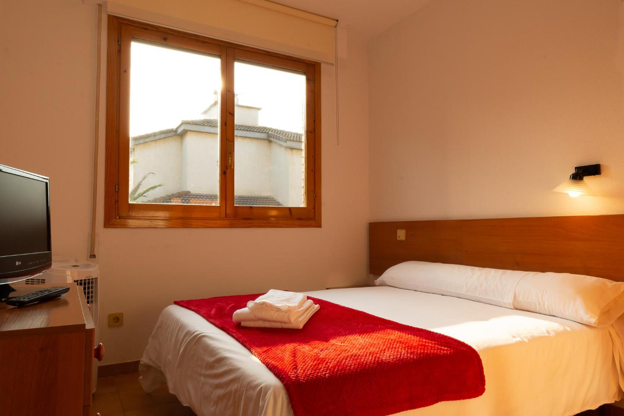 Double Room - Photo 2