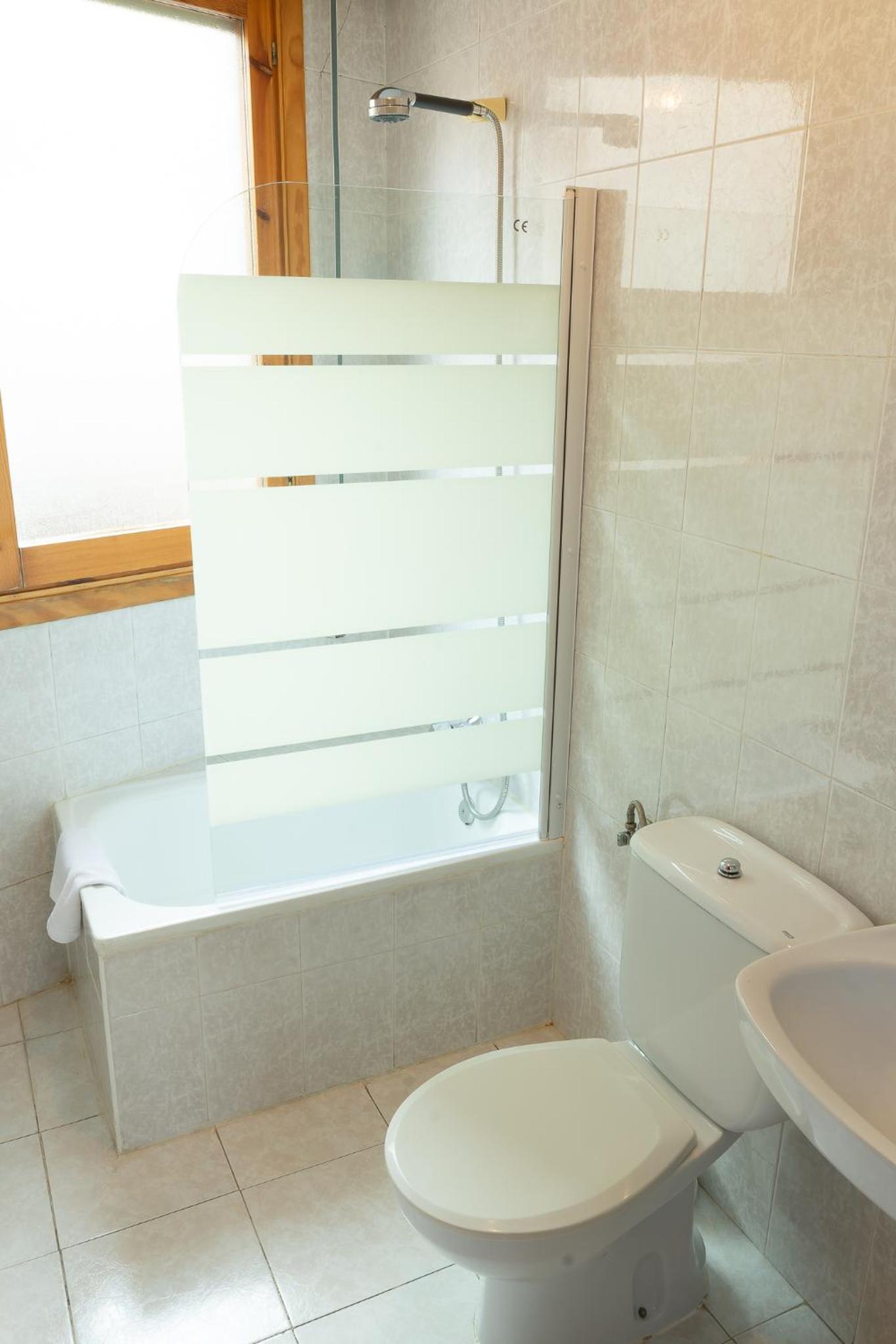 Triple Room - Photo 6