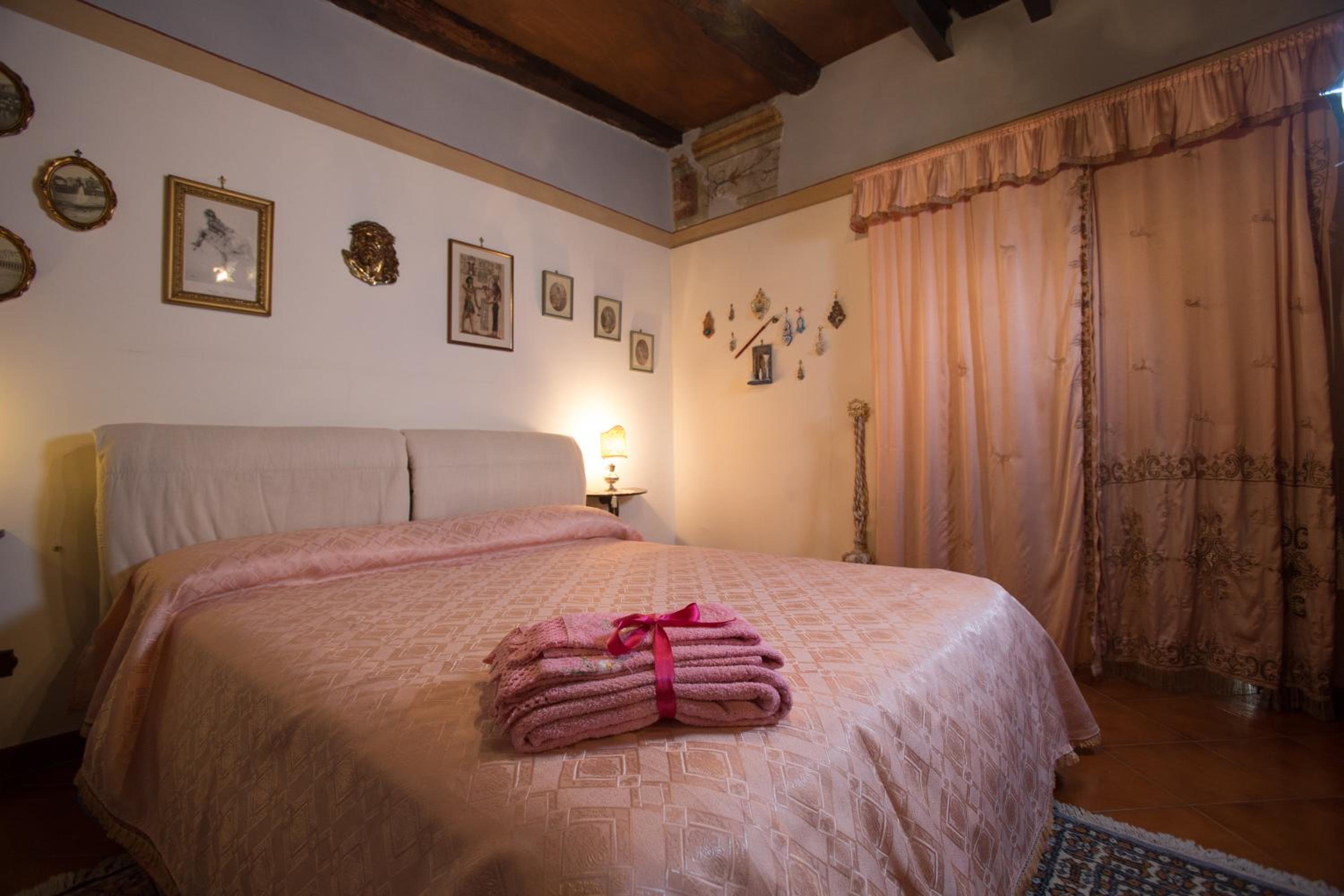 Triple Room with Private External Bathroom
