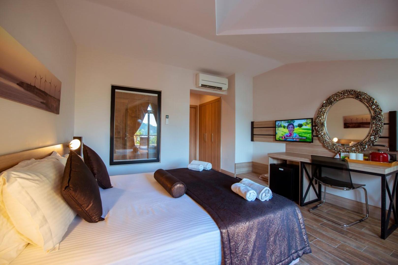 Deluxe Double Room with Sea View photo 2