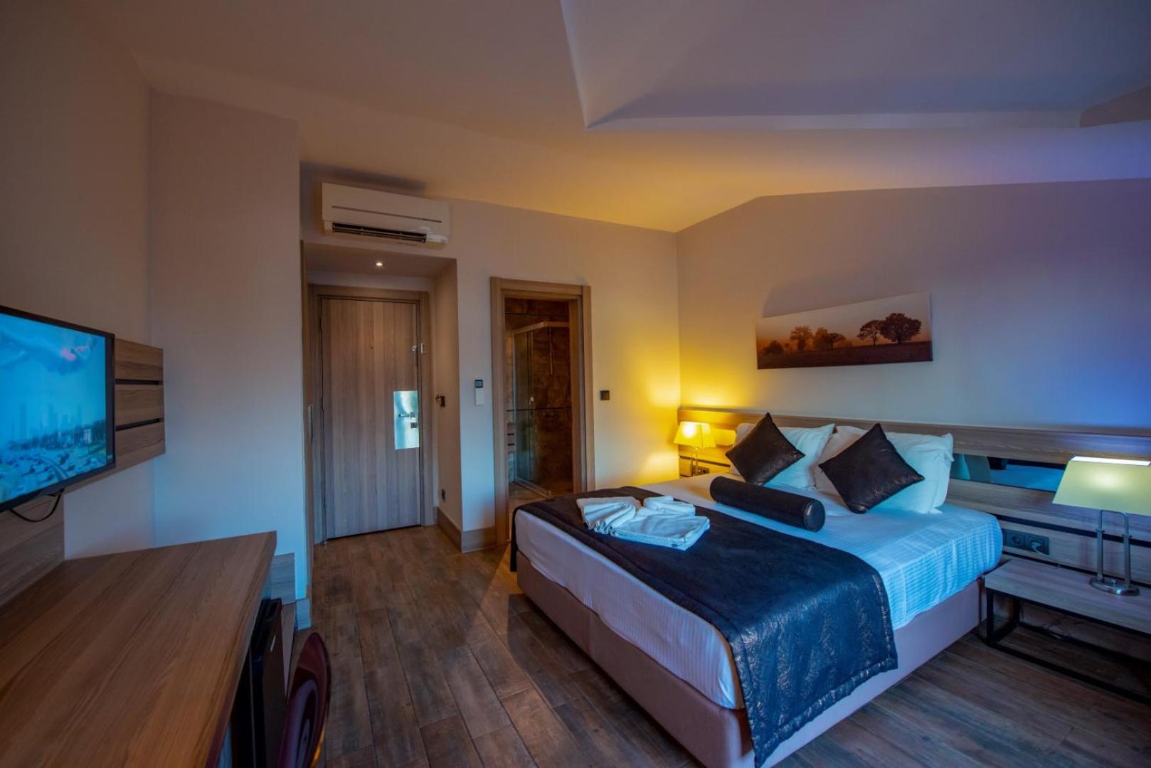 Deluxe Double Room with Sea View photo 3