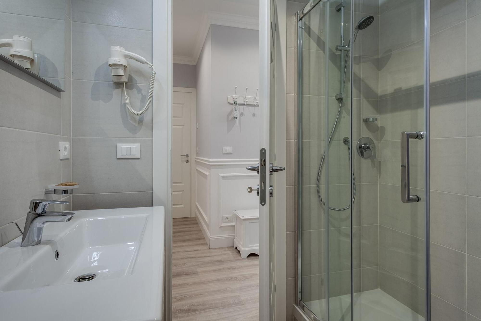 Superior Triple Room photo 3