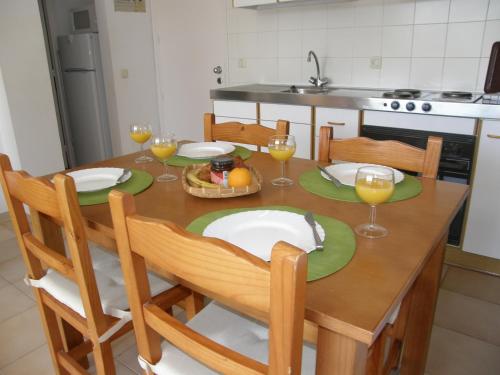 Two-Bedroom Apartment (4-6 Adults)