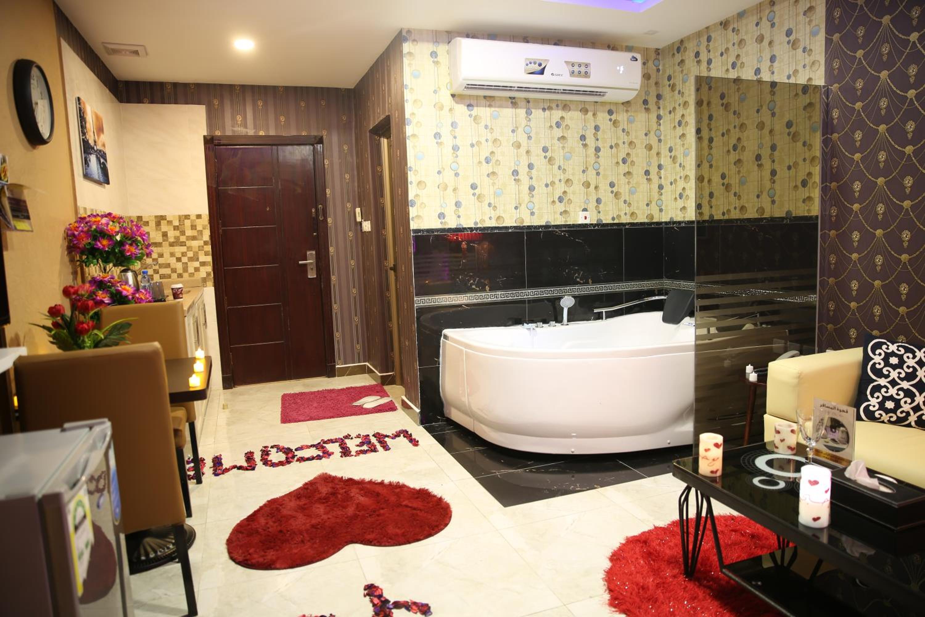 Honeymoon Suite photo 3