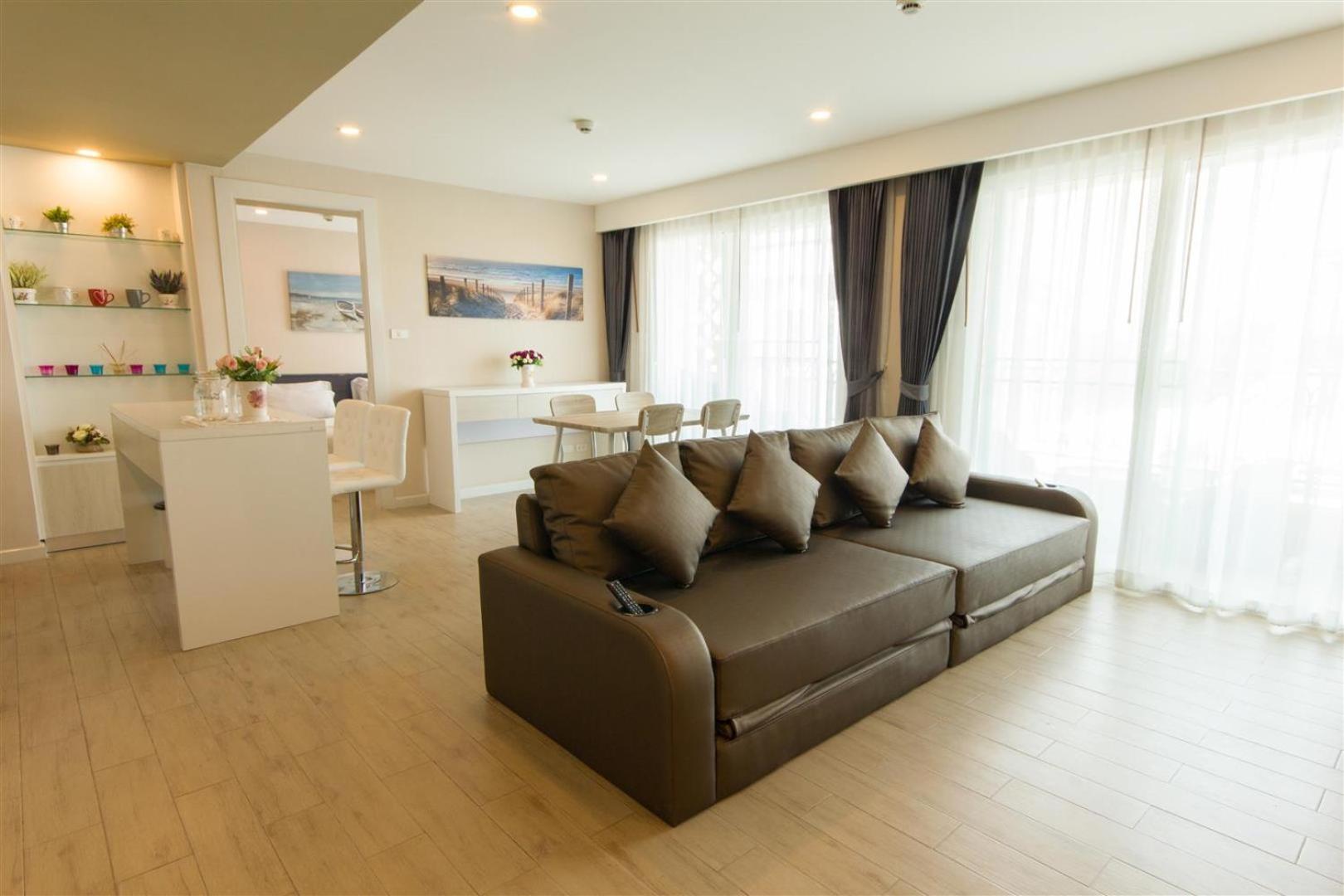 Two-Bedroom Apartment - Photo 2