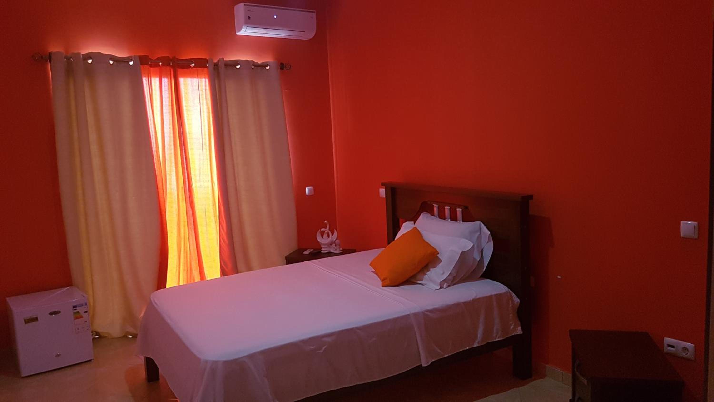 Single Room photo 2