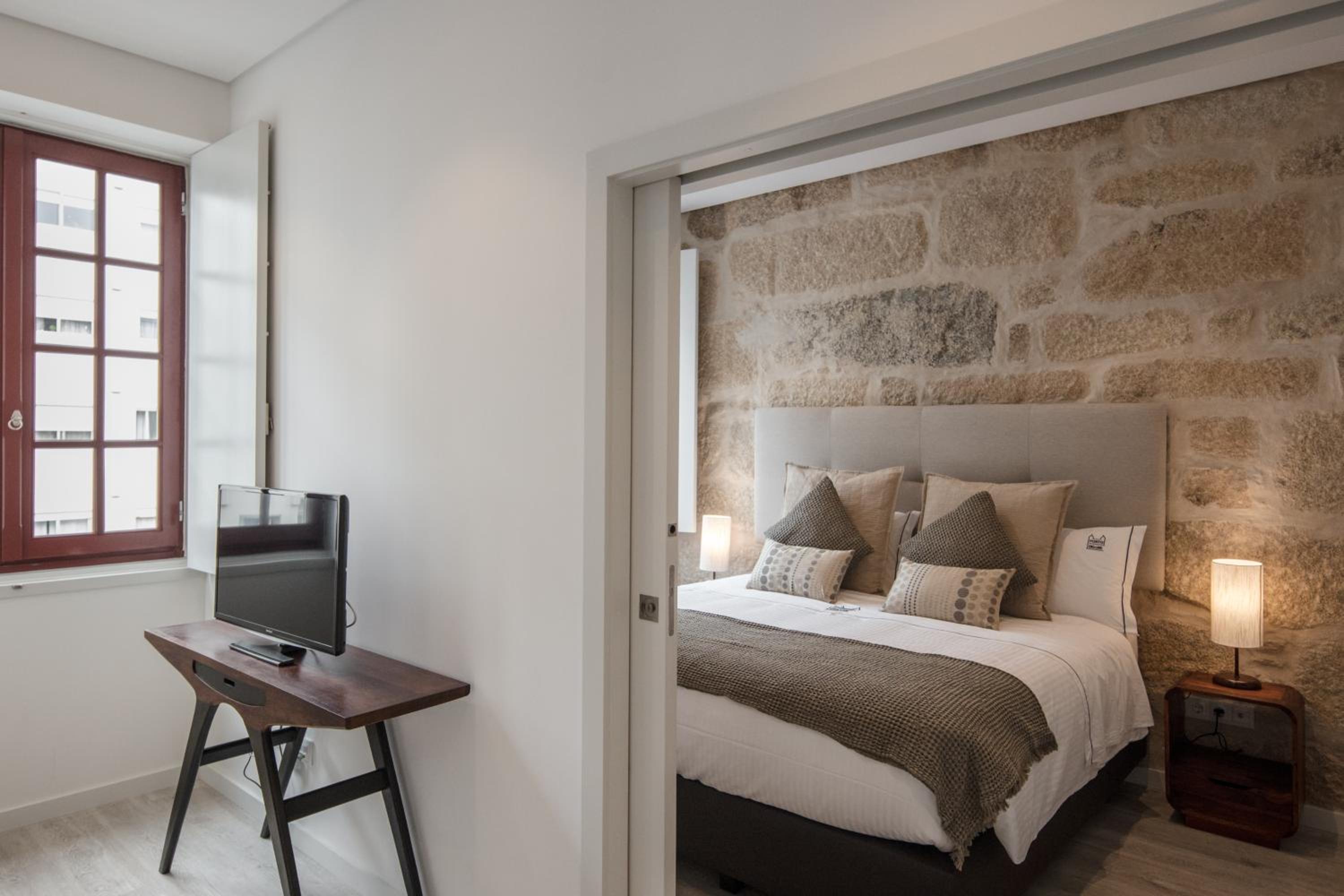 One-Bedroom Apartment - Photo 18