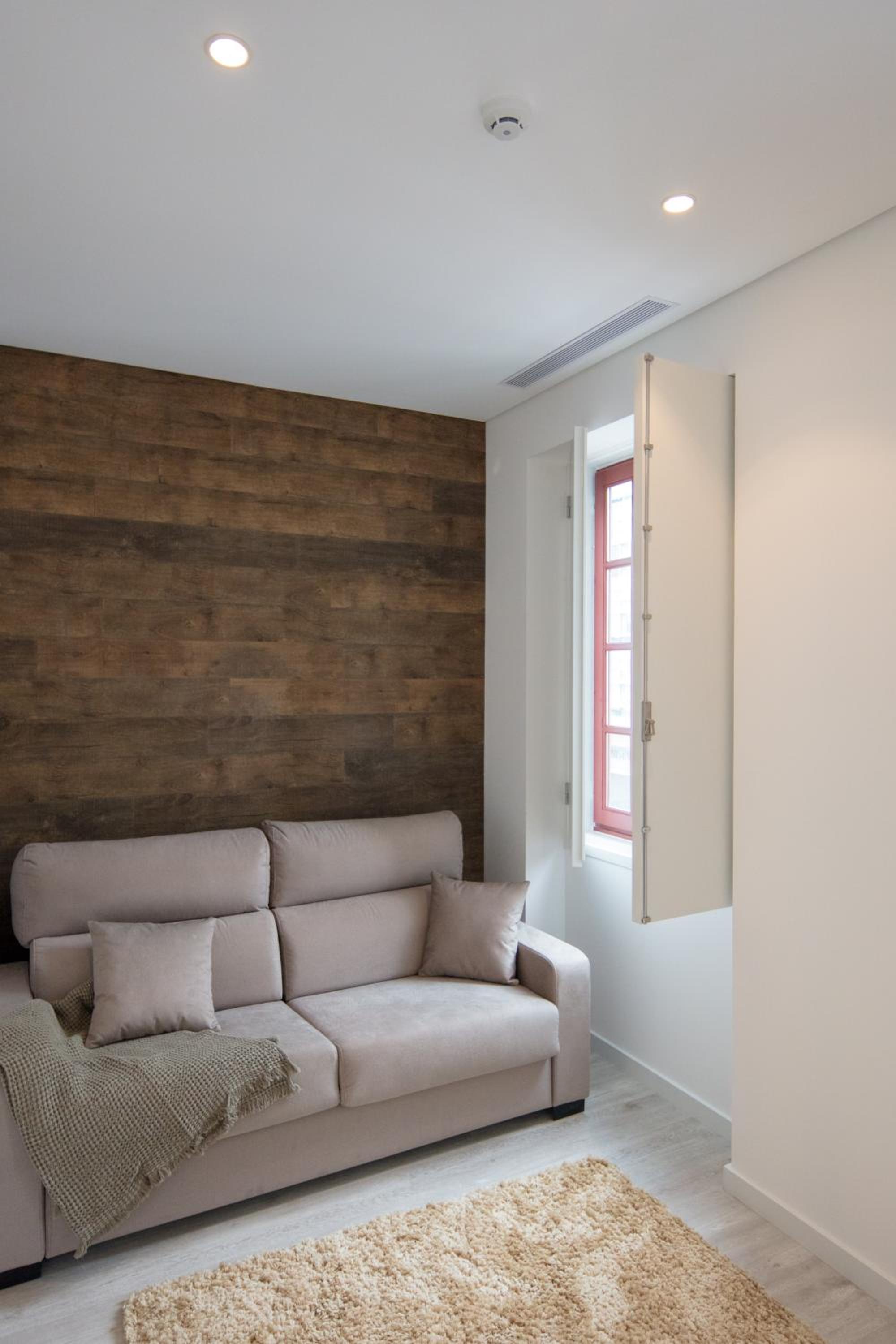One-Bedroom Apartment - Photo 17