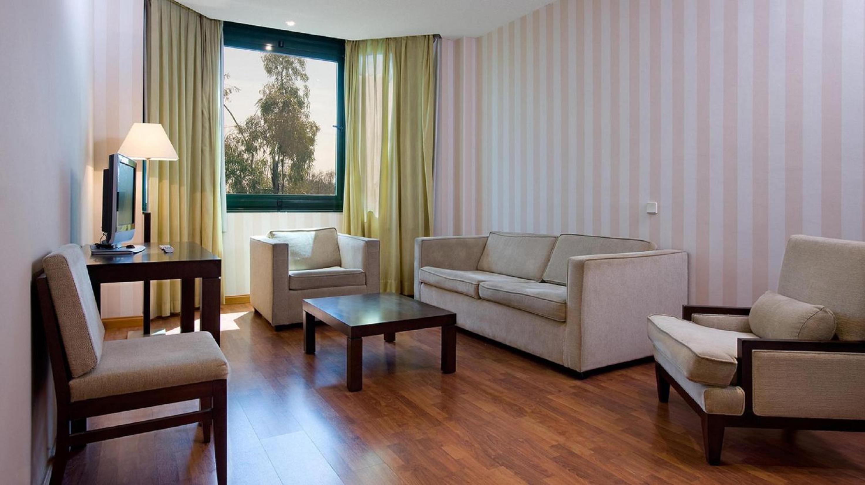 One-Bedroom Apartment (2 Adults) - Photo 1