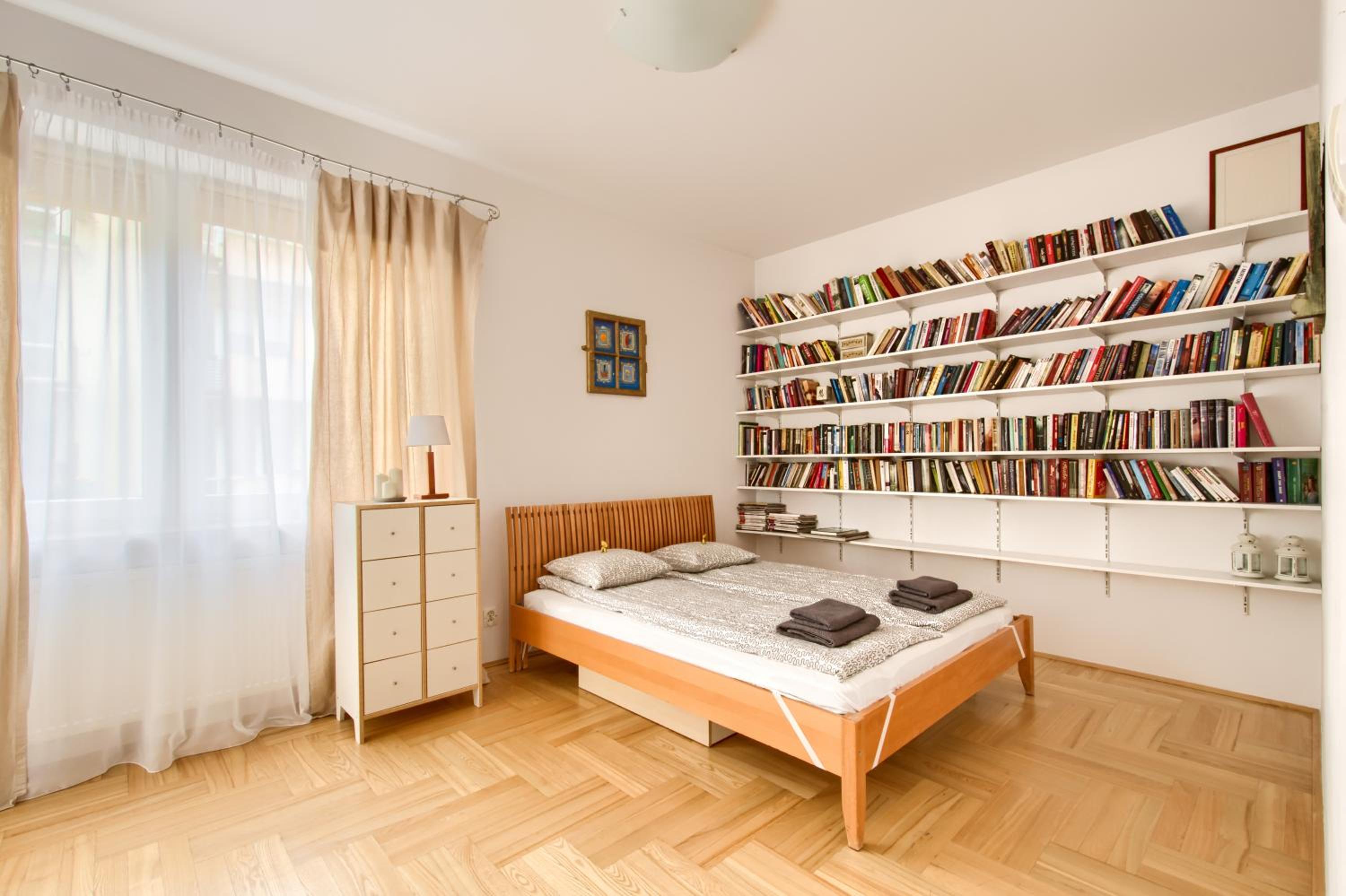 Three-Bedroom Apartment - Photo 29