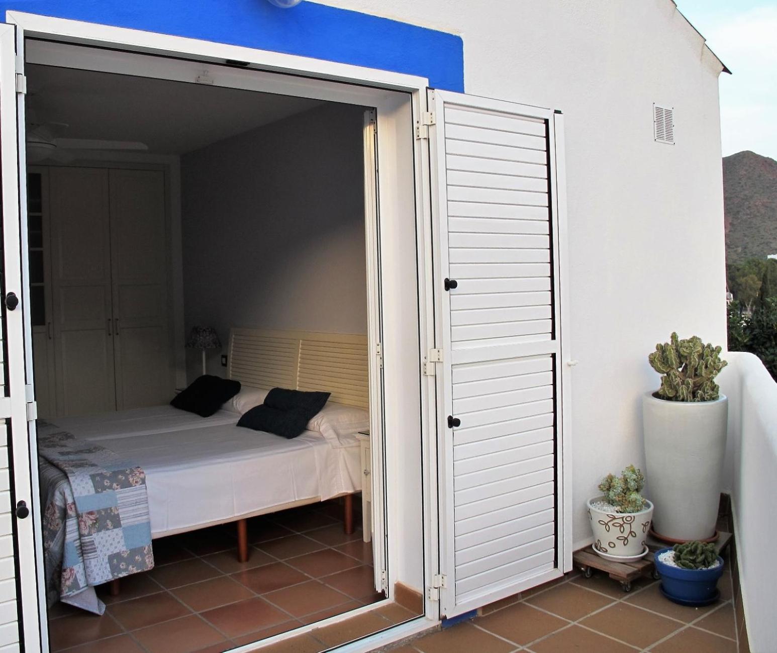 Deluxe Twin Room photo 3