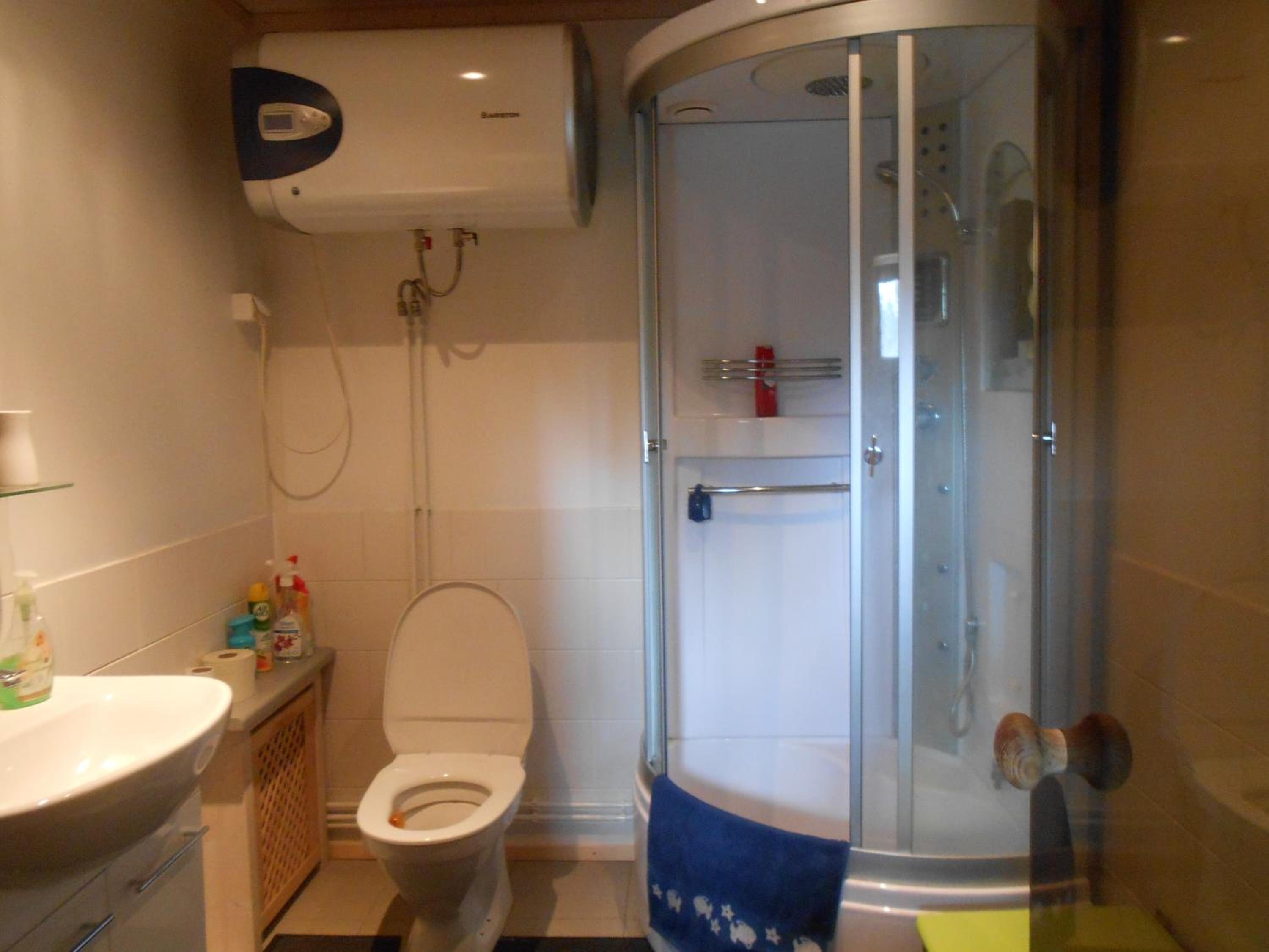 Double Room - Photo 6