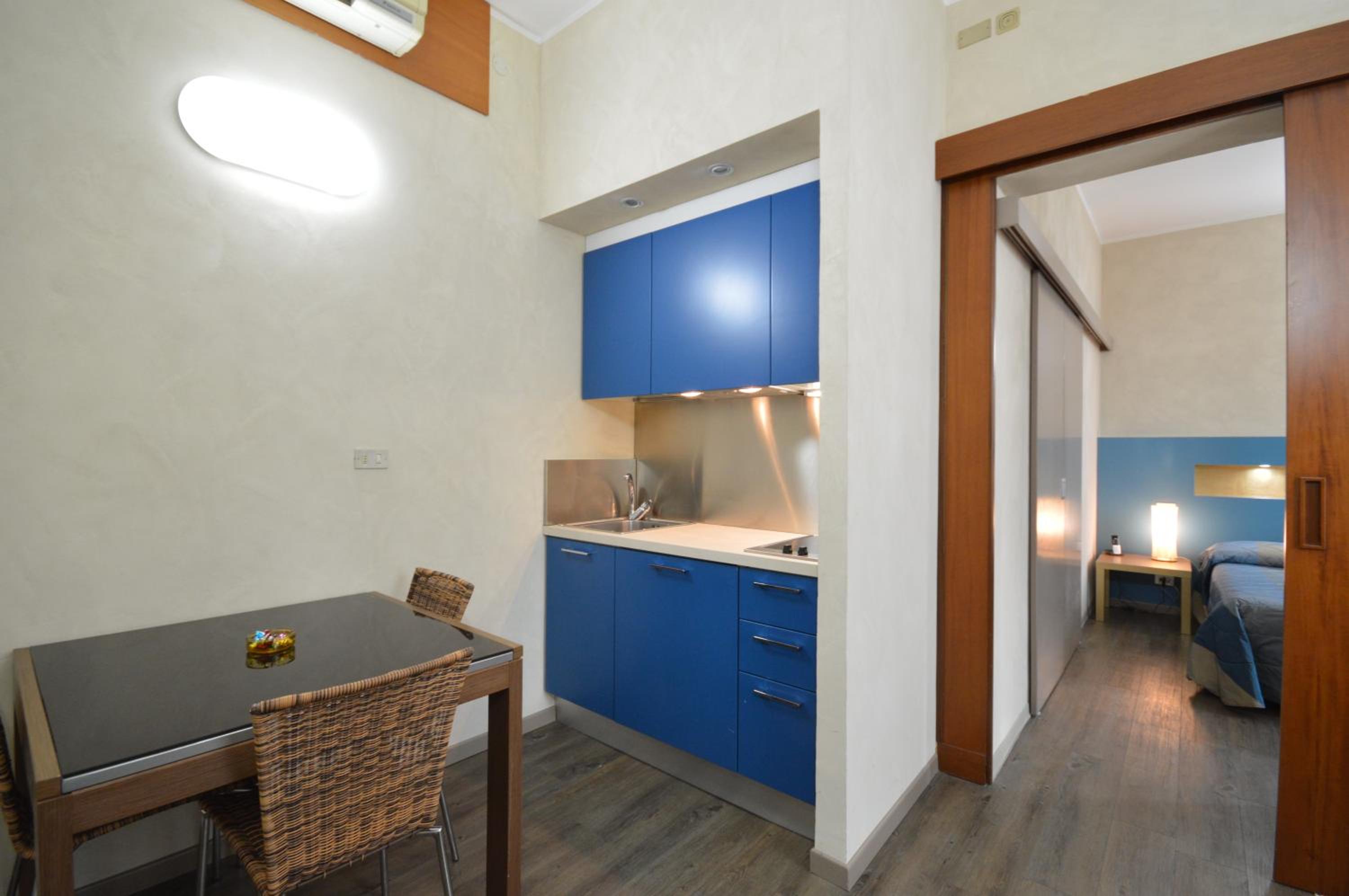 Deluxe Studio (4 Adults) - Photo 6