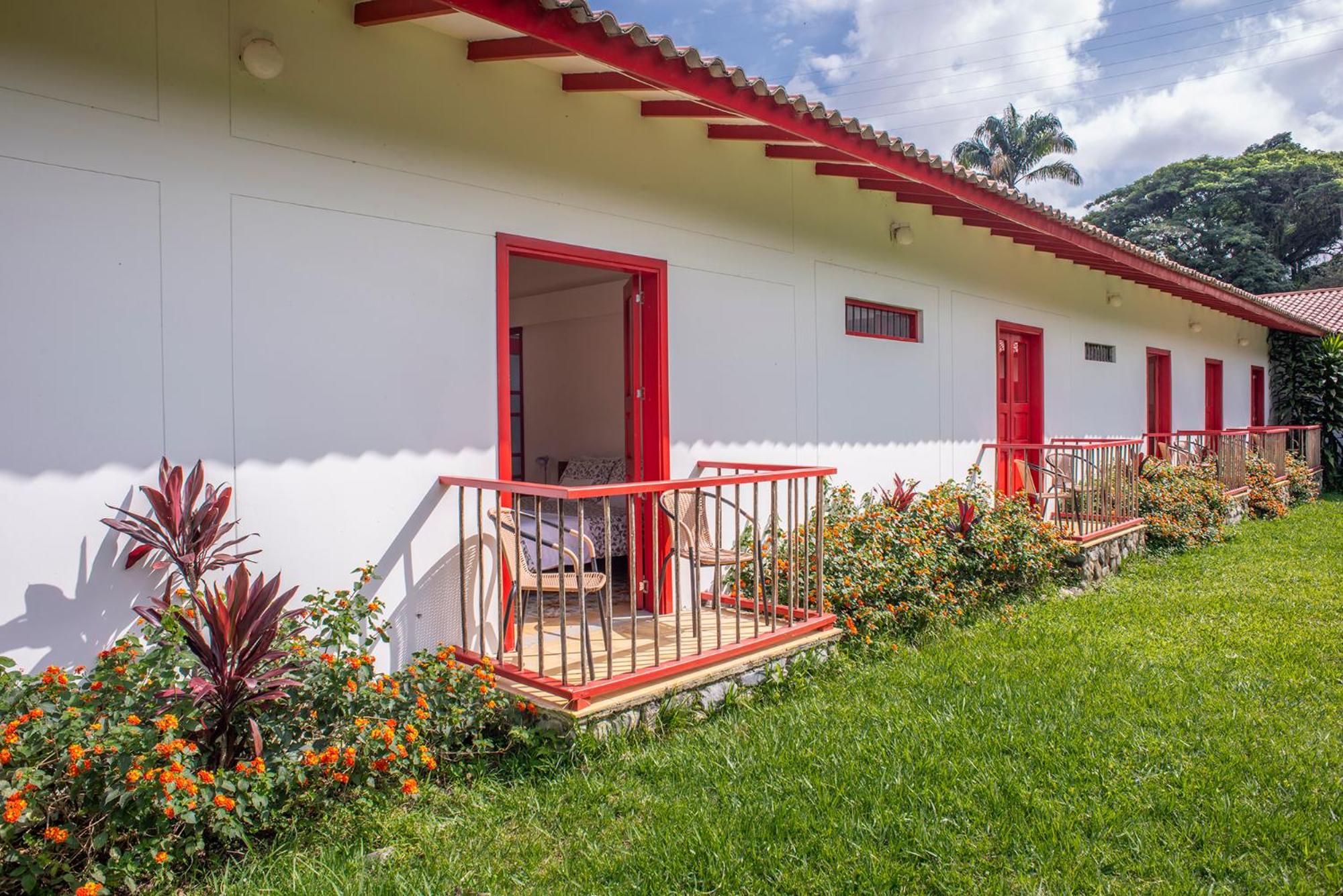 Double or Twin Room with Mountain View - COFFEE LODGE photo 2