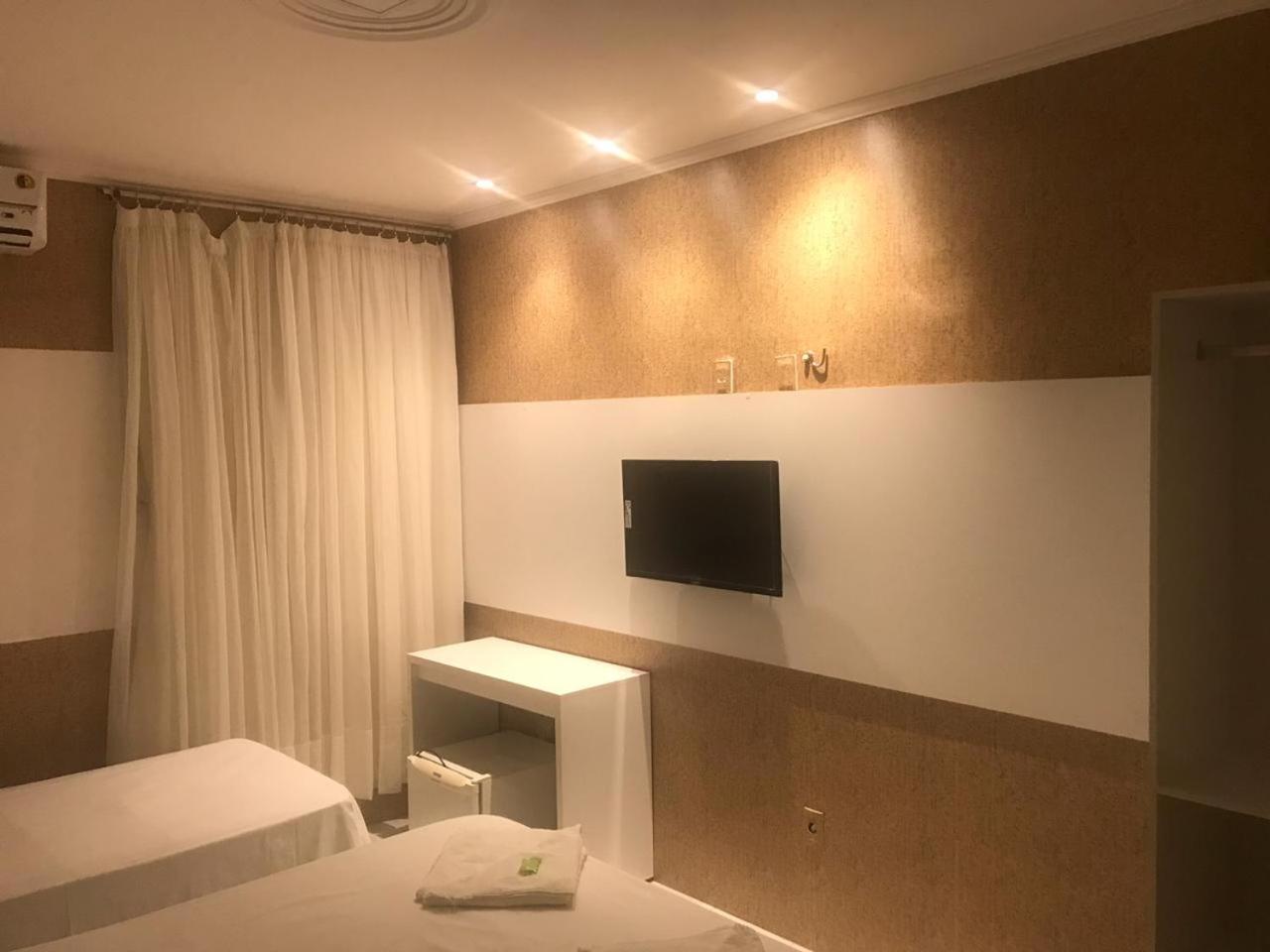 Standard Double or Twin Room photo 2