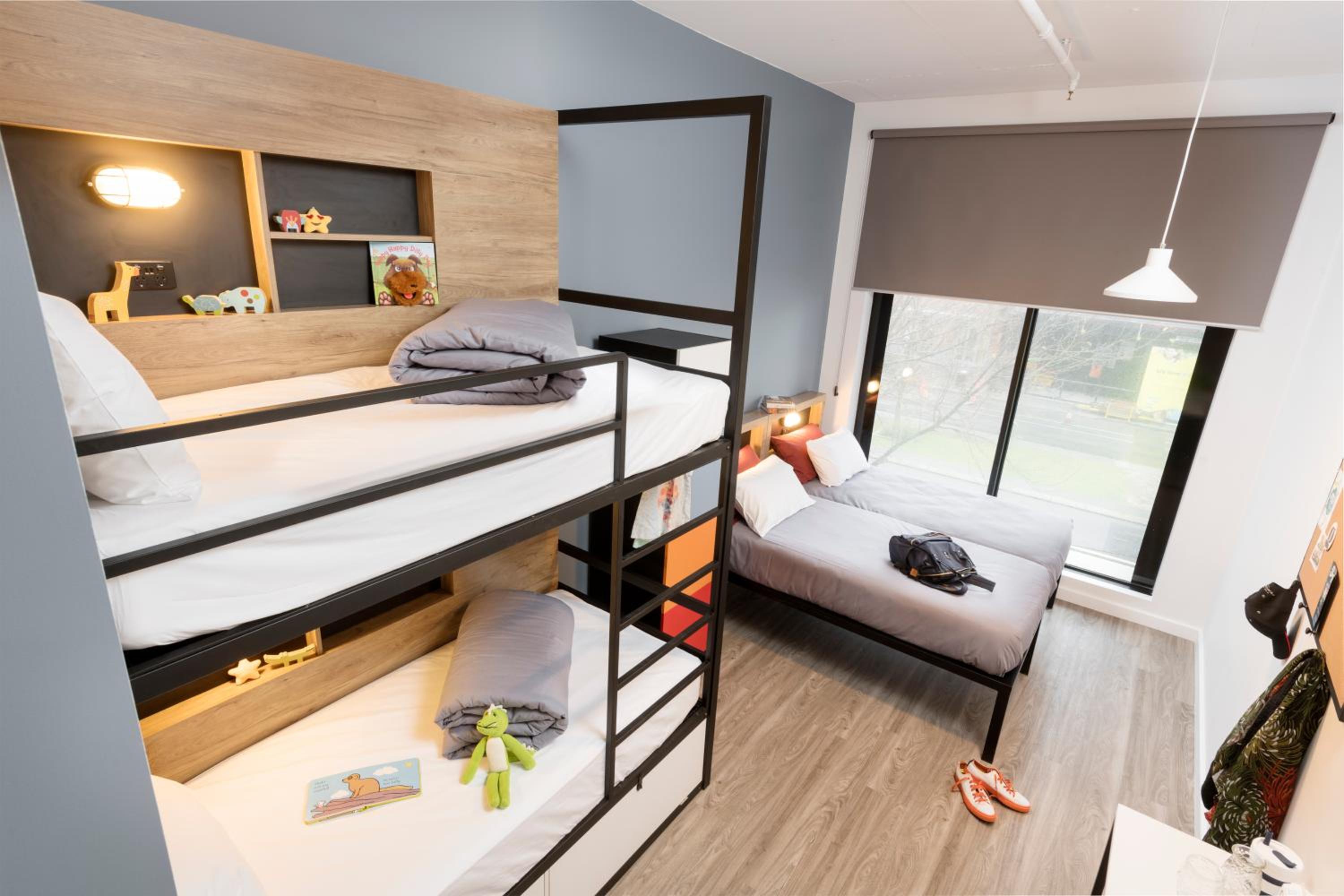 Quadruple Room with Private Bathroom - Photo 1