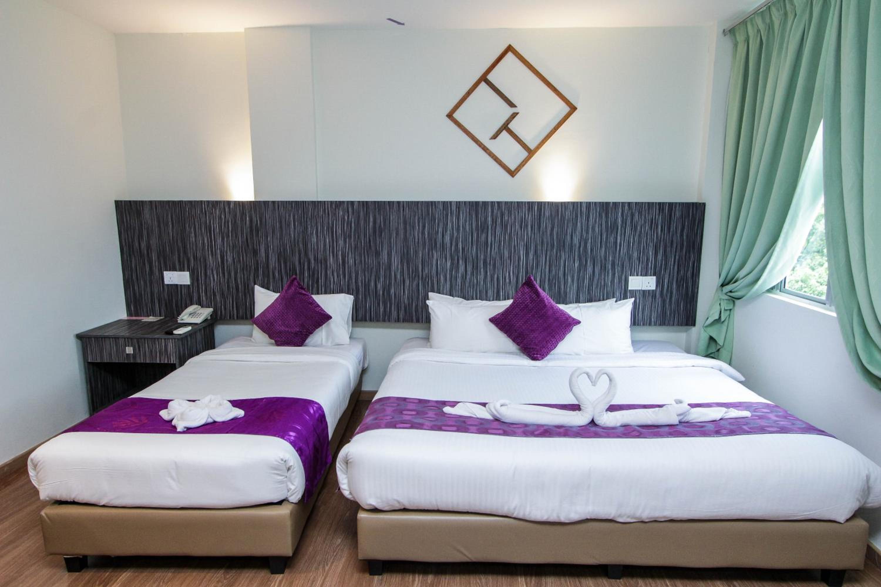 Deluxe Triple Room photo 3