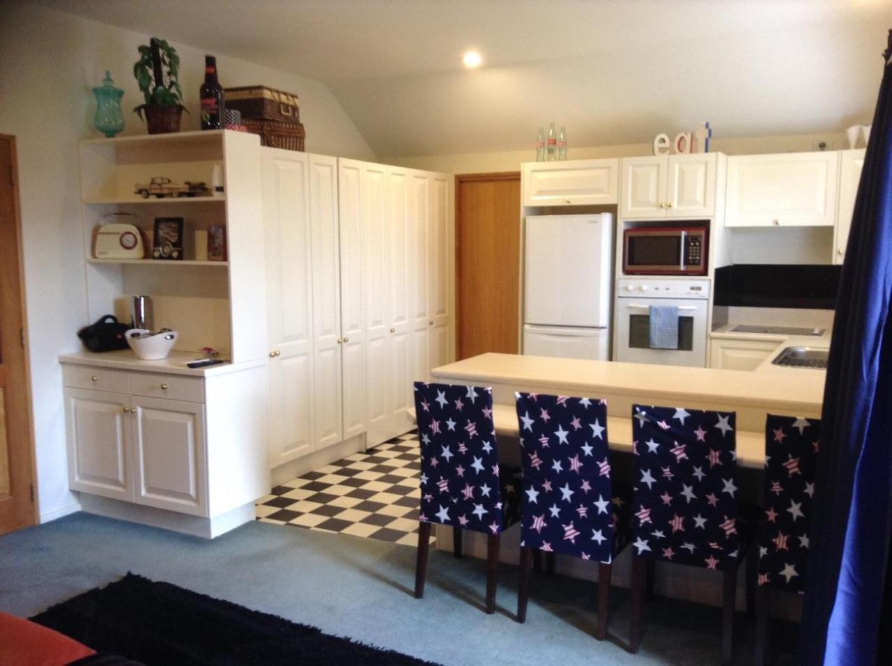 Apartment - Ground Floor photo 3