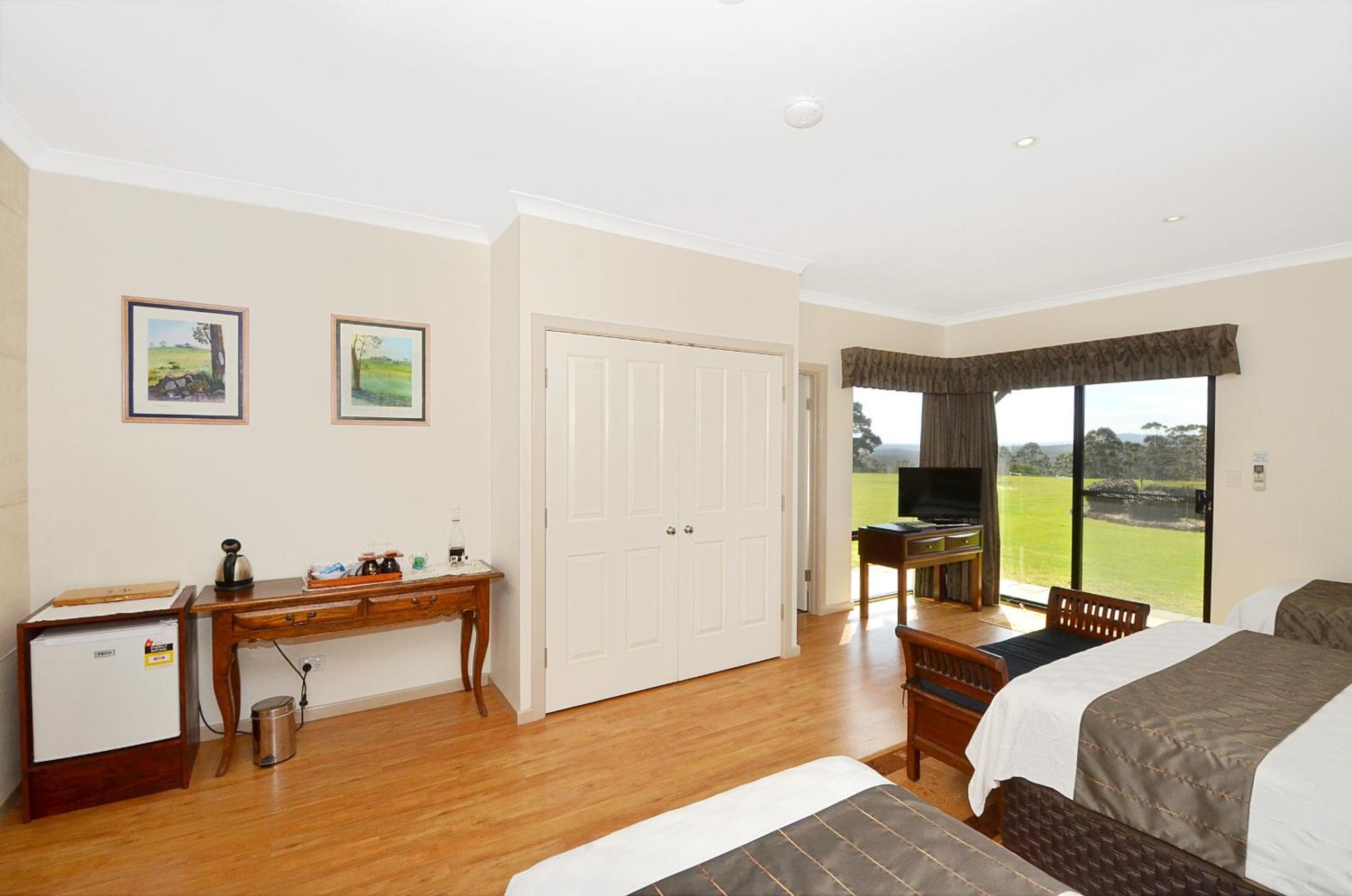 Spacious Executive Suite photo 1