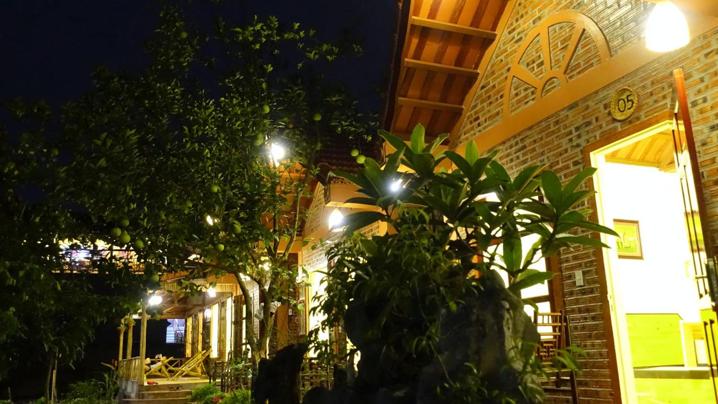 Deluxe Bungalow With Garden View photo 2