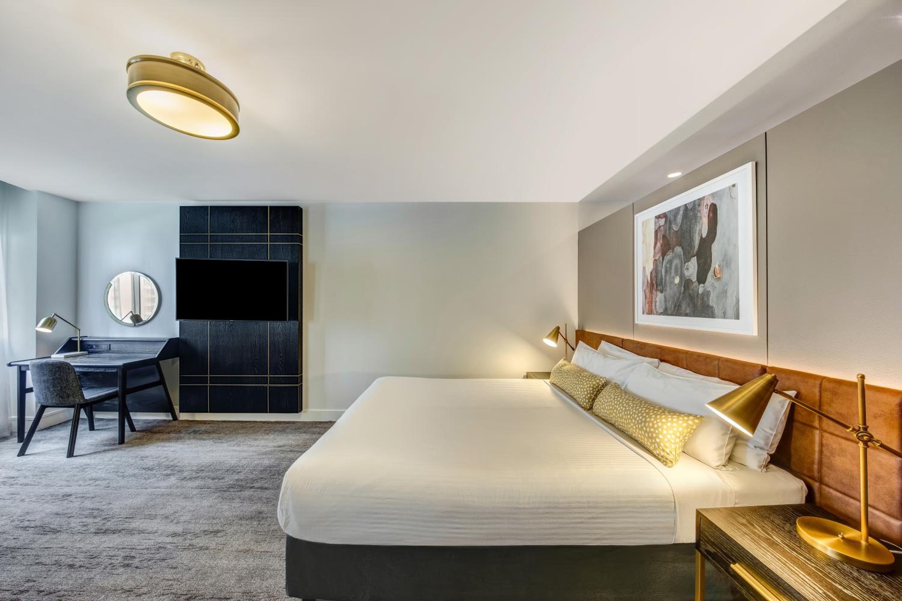 Vibe Queen Room