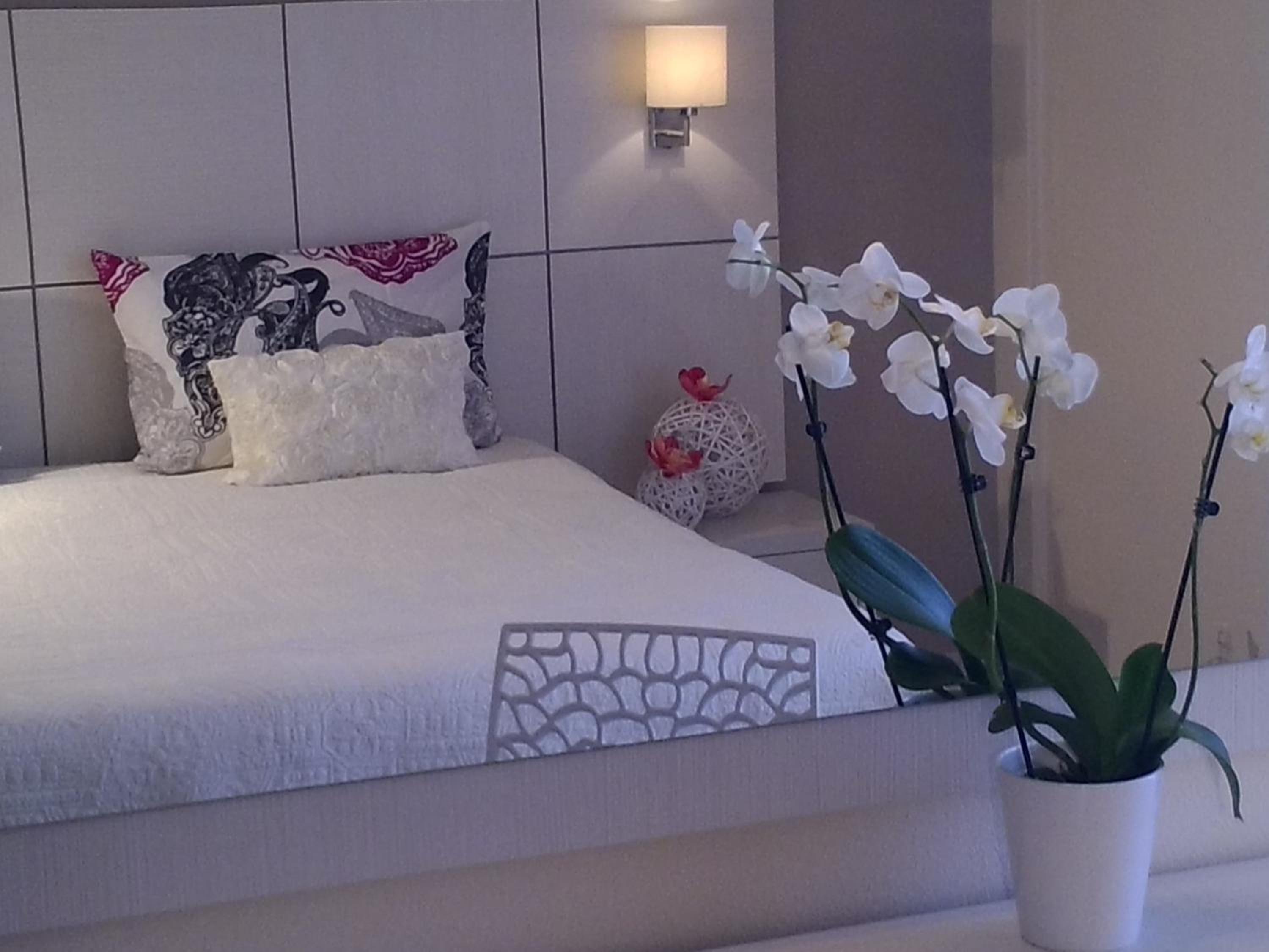 Classic Double Room with Sea View - Photo 6
