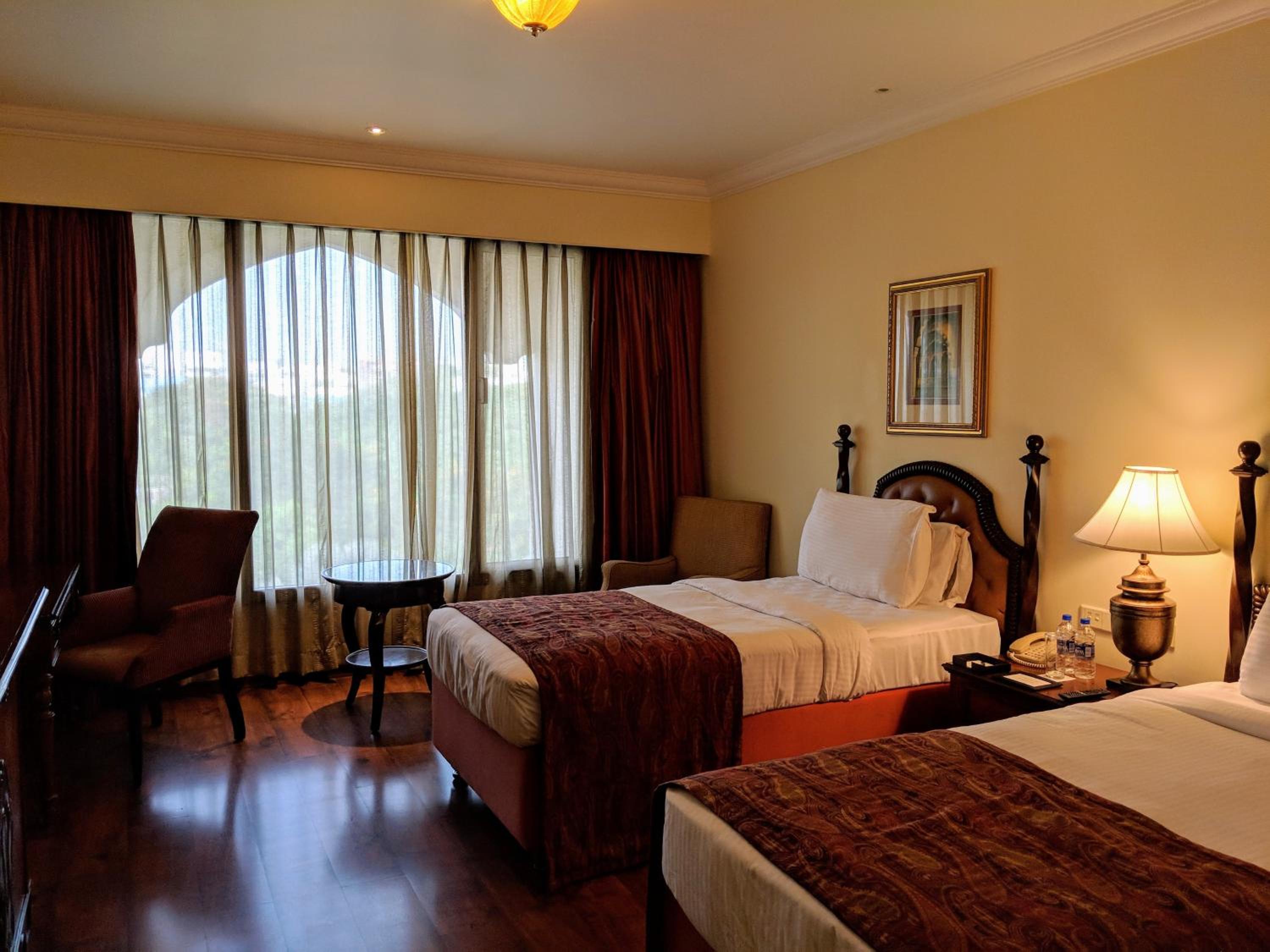 Twin Room - Photo 3