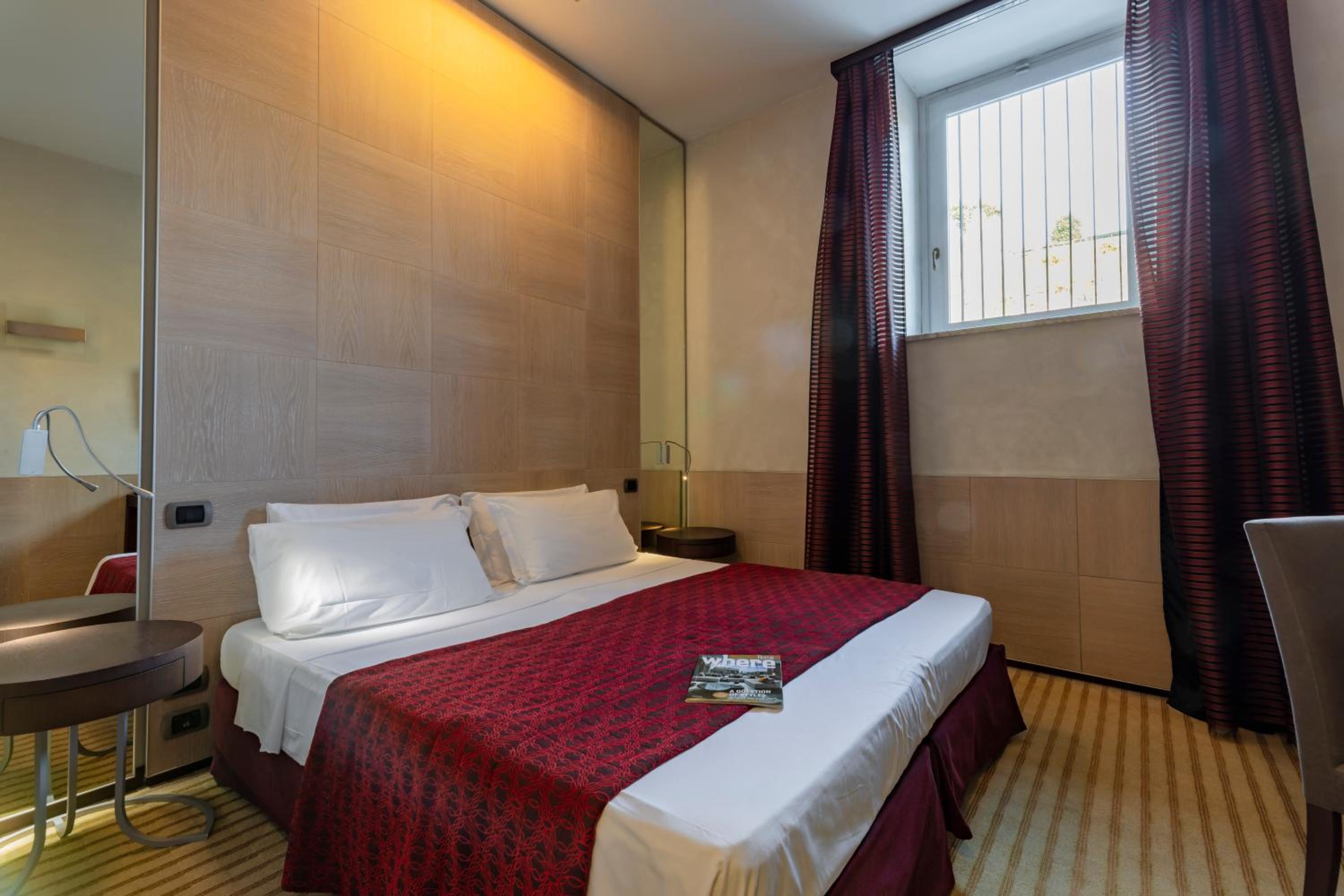Standard Double or Twin Room photo 2