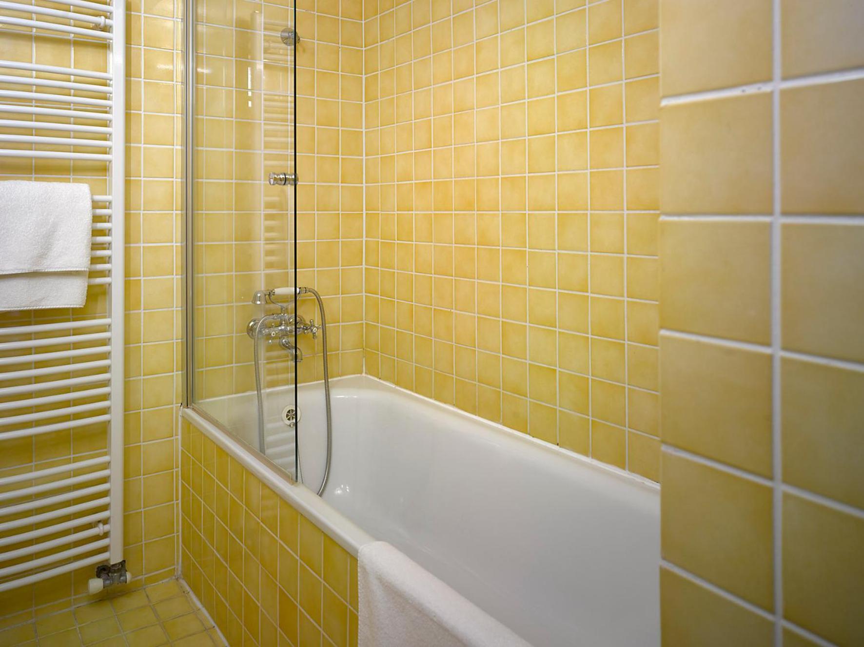 Deluxe Double Room - Photo 8