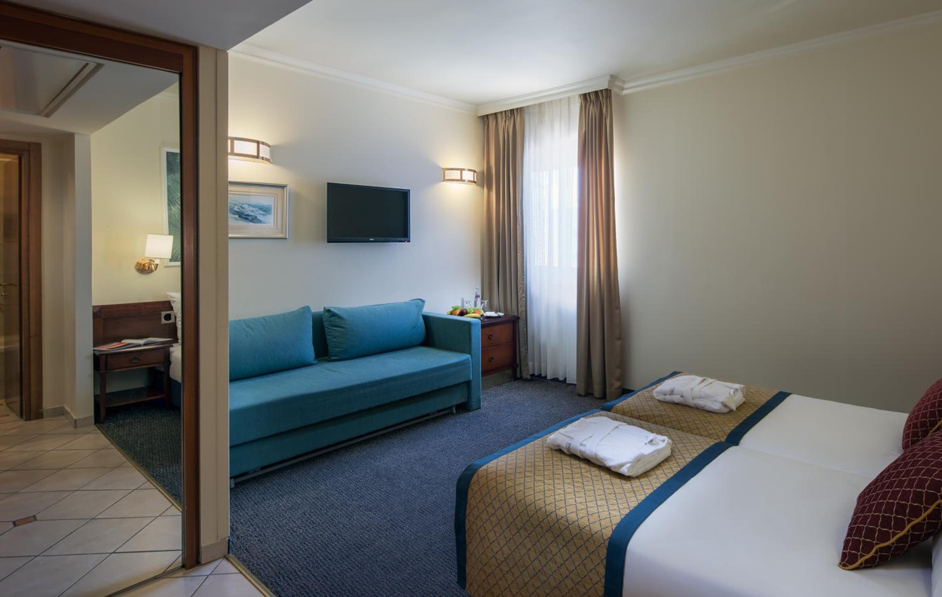 Deluxe Twin Room - Photo 4
