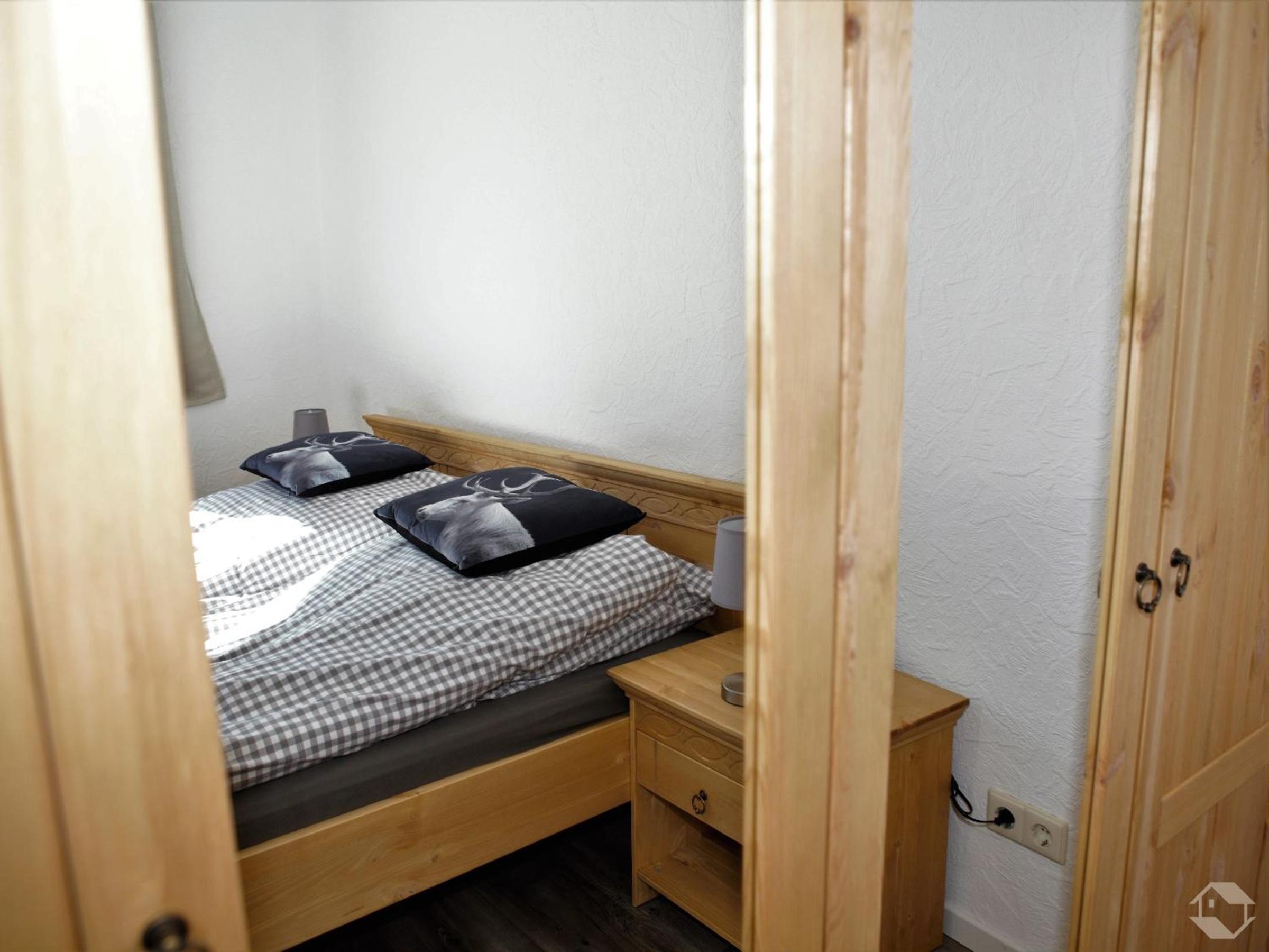 One-Bedroom Apartment photo 2