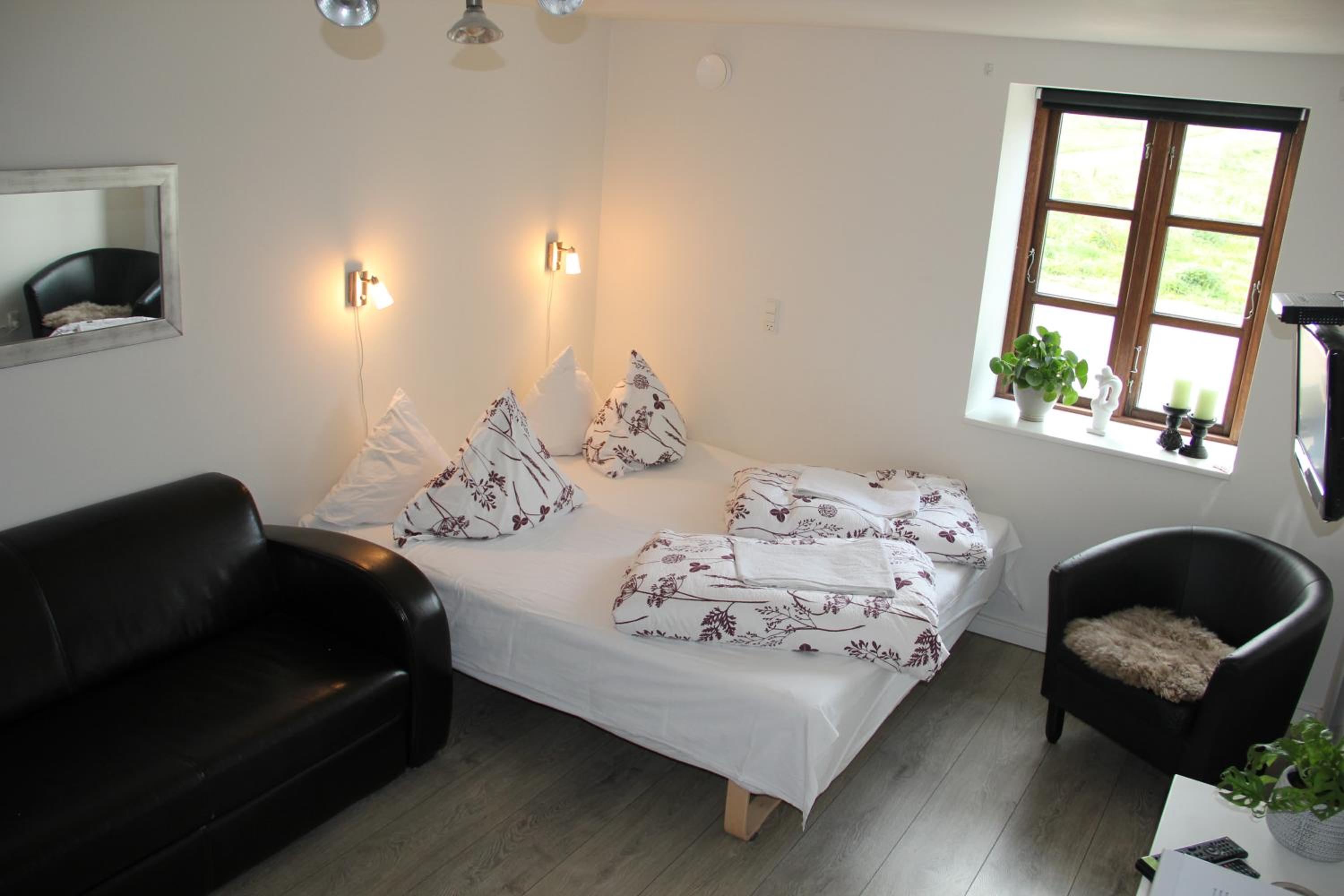 Family Studio - Photo 2