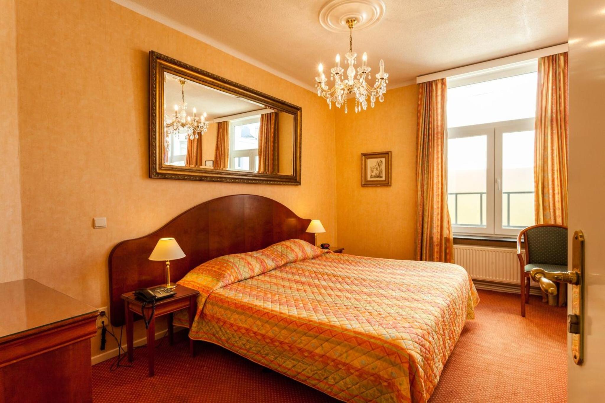 Double Room Courtyard - Photo 4
