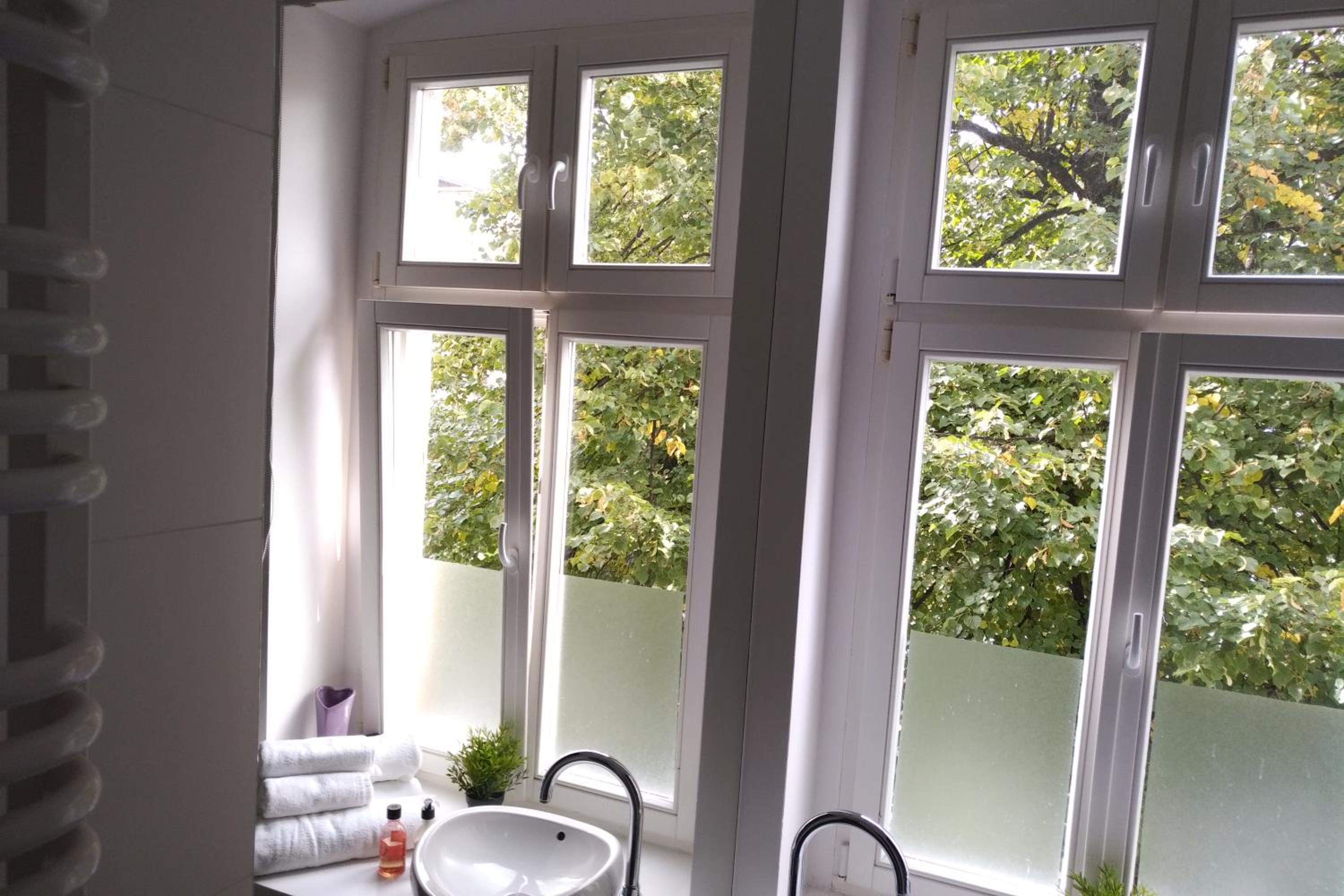 Studio Apartment - Photo 20
