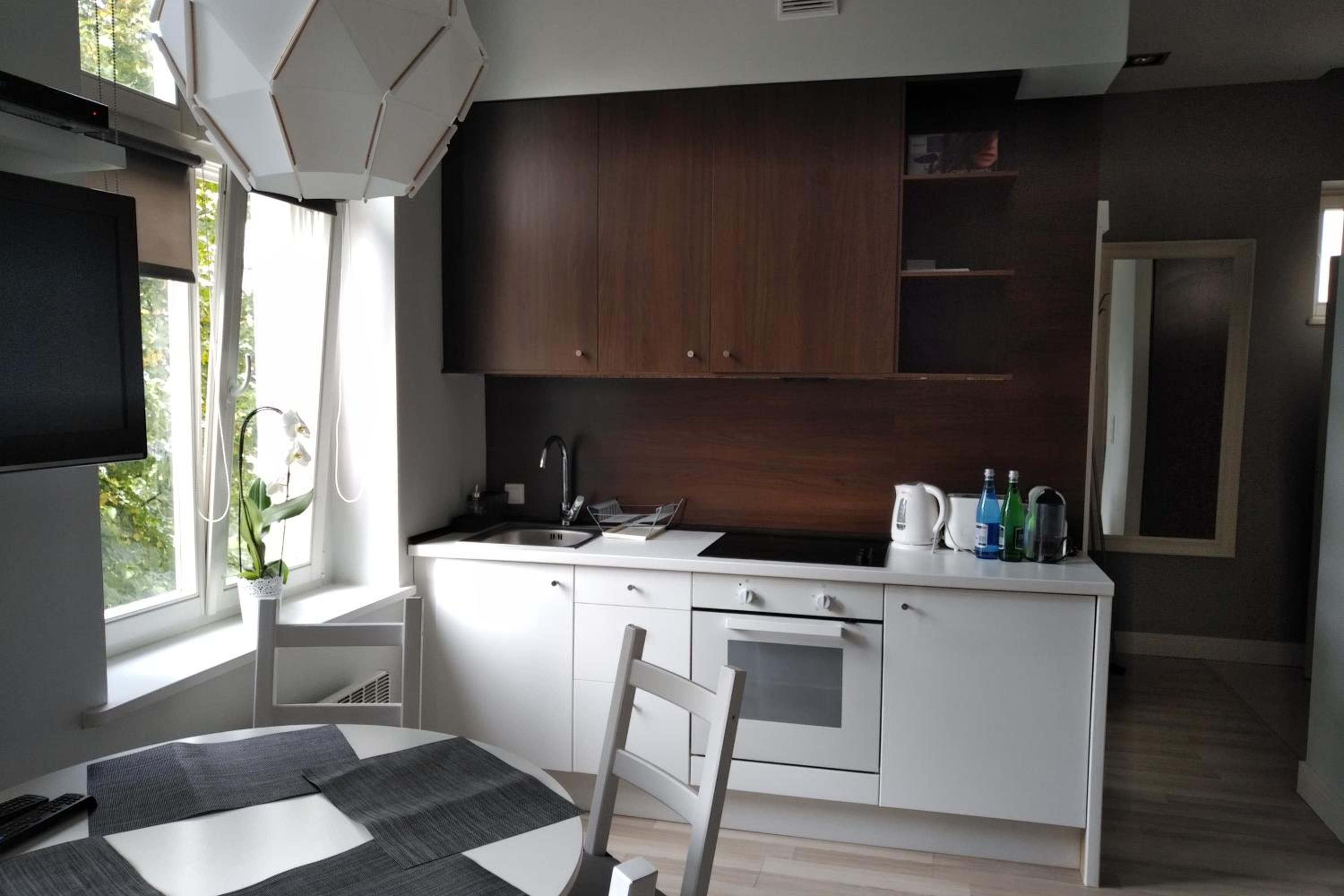 Studio Apartment - Photo 9
