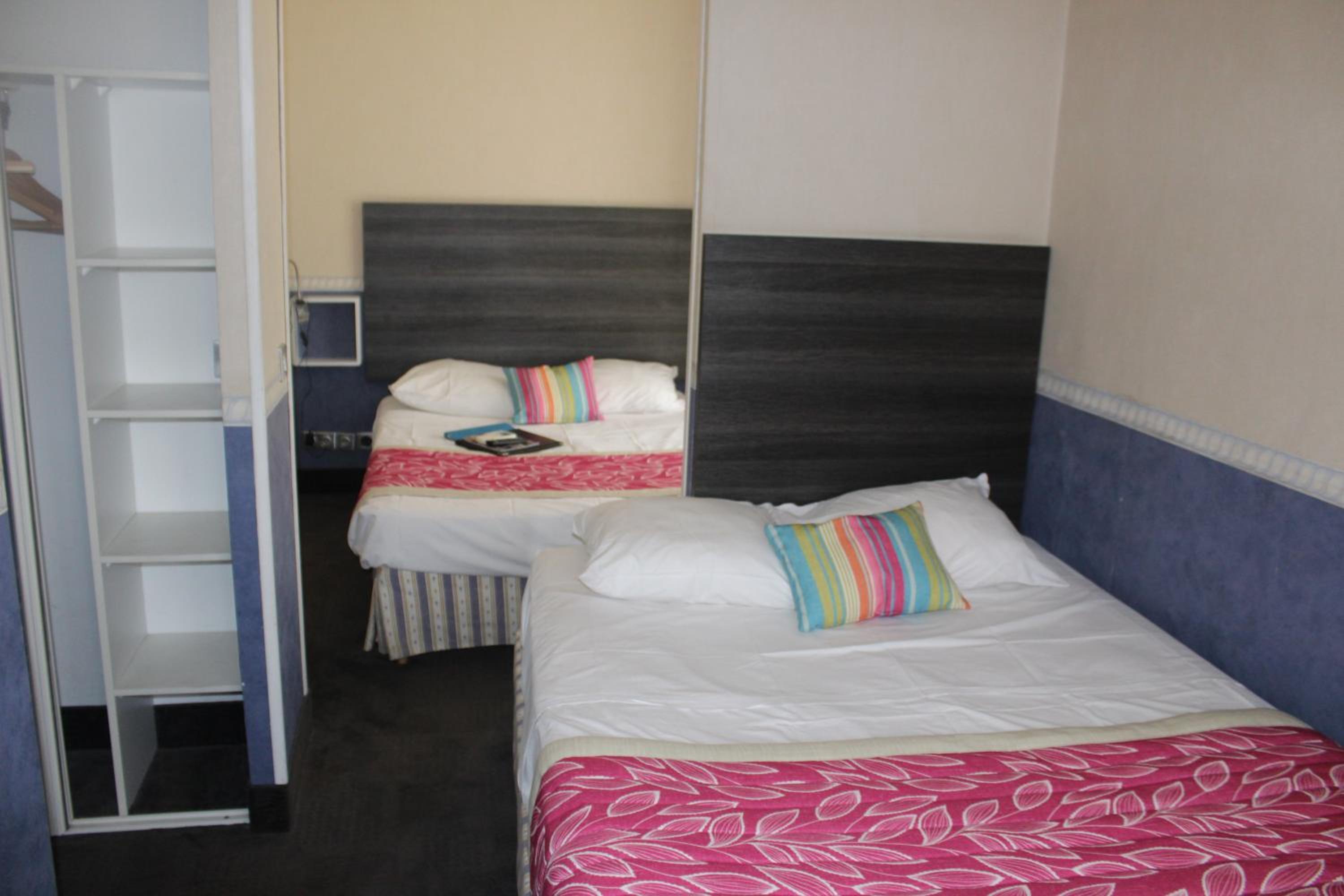 Small Familly Room with Air-Conditioning photo 2