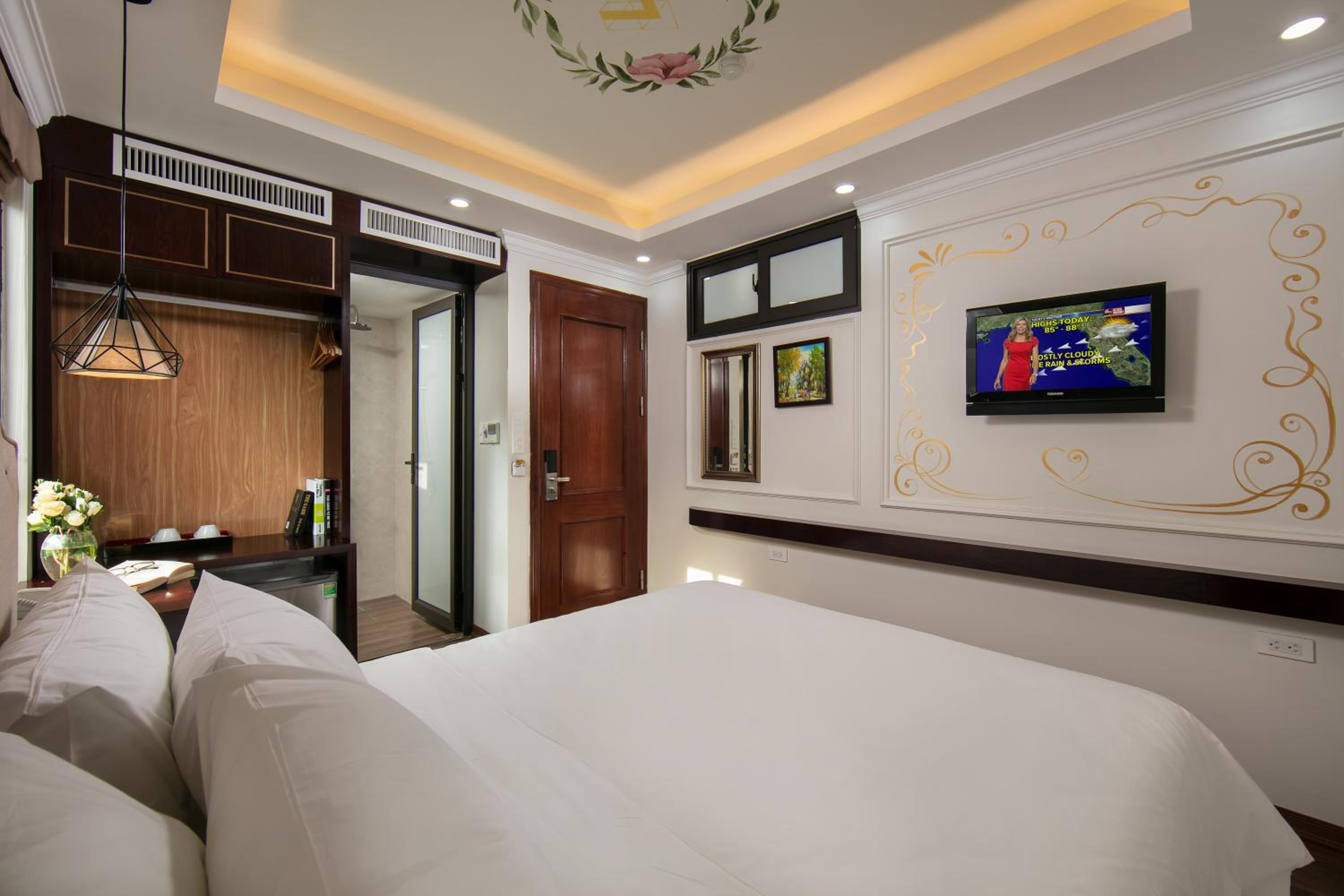Superior Double Room - No Window — the supplier's photographs — photo 3