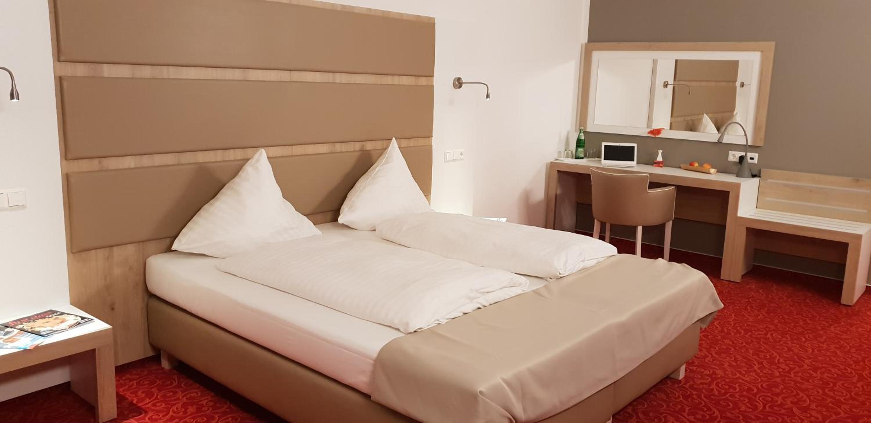 Superior Double or Twin Room - Photo 14