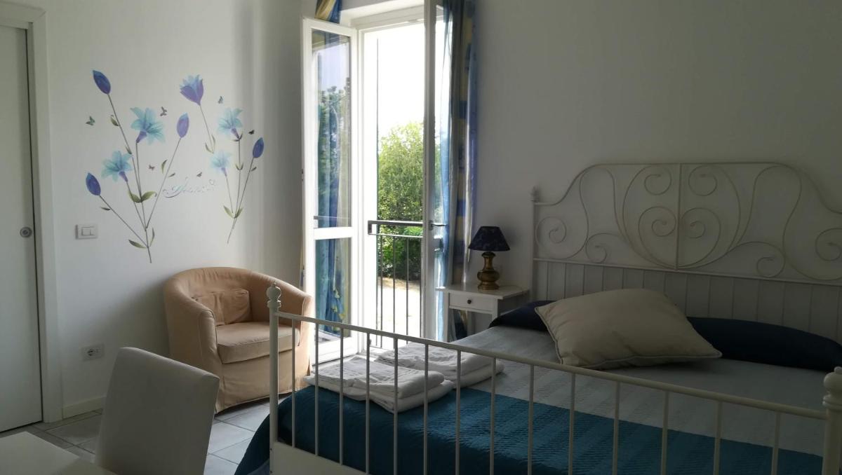 Double Room with Private Bathroom photo 1