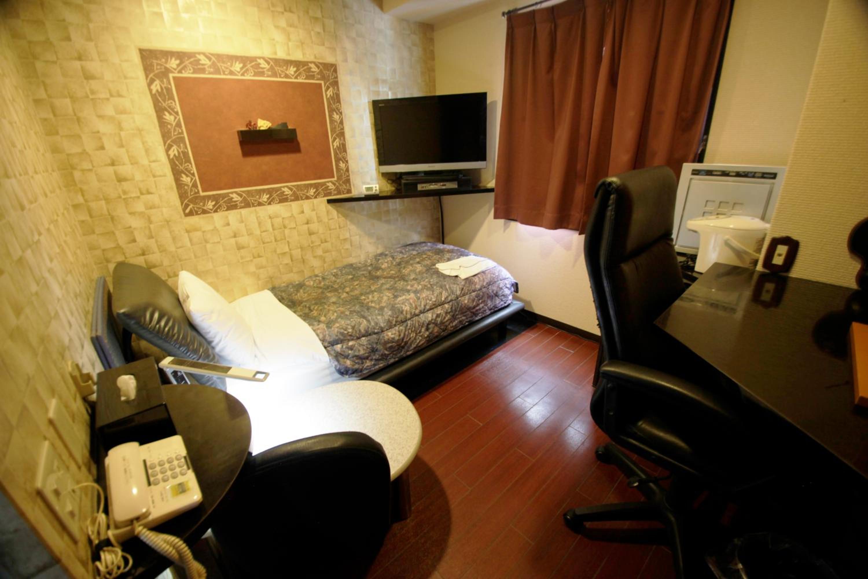 Standard Single Room - Smoking