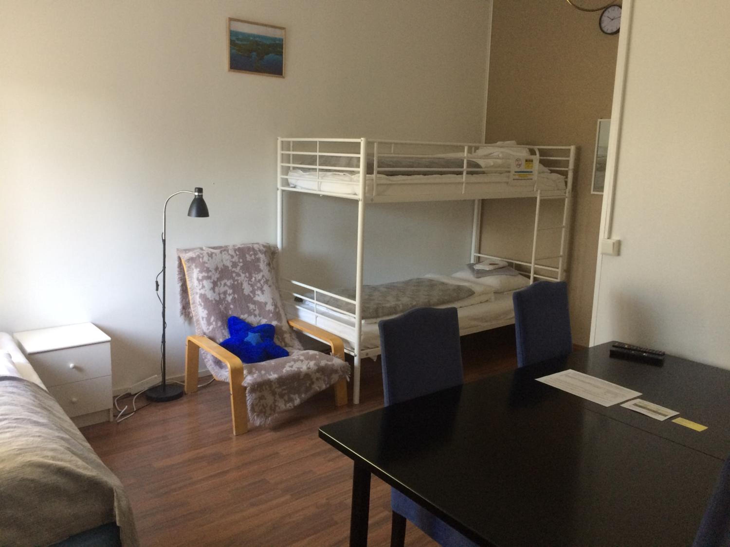 Two-Room Apartment with One Bedroom, Private Bathroom and Kitchen - Photo 8