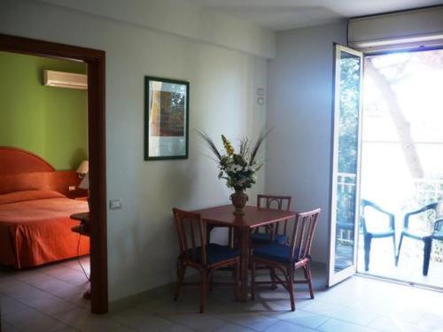 Family Room with Balcony photo 1