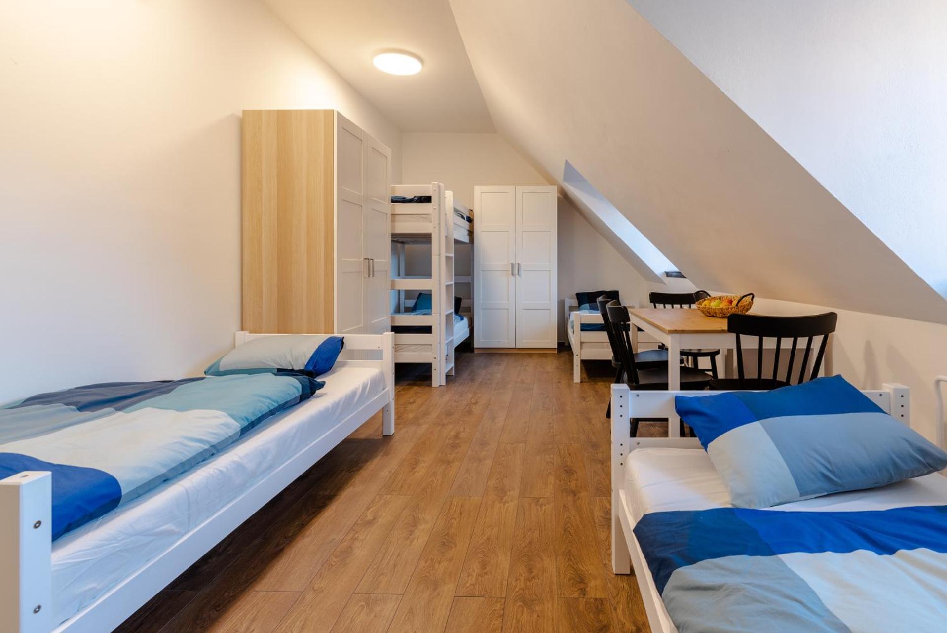 Standard Family Room with Shared Bathroom photo 1